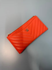Portafoglio Chanel in Pelle Arancione con Motivo Chevron