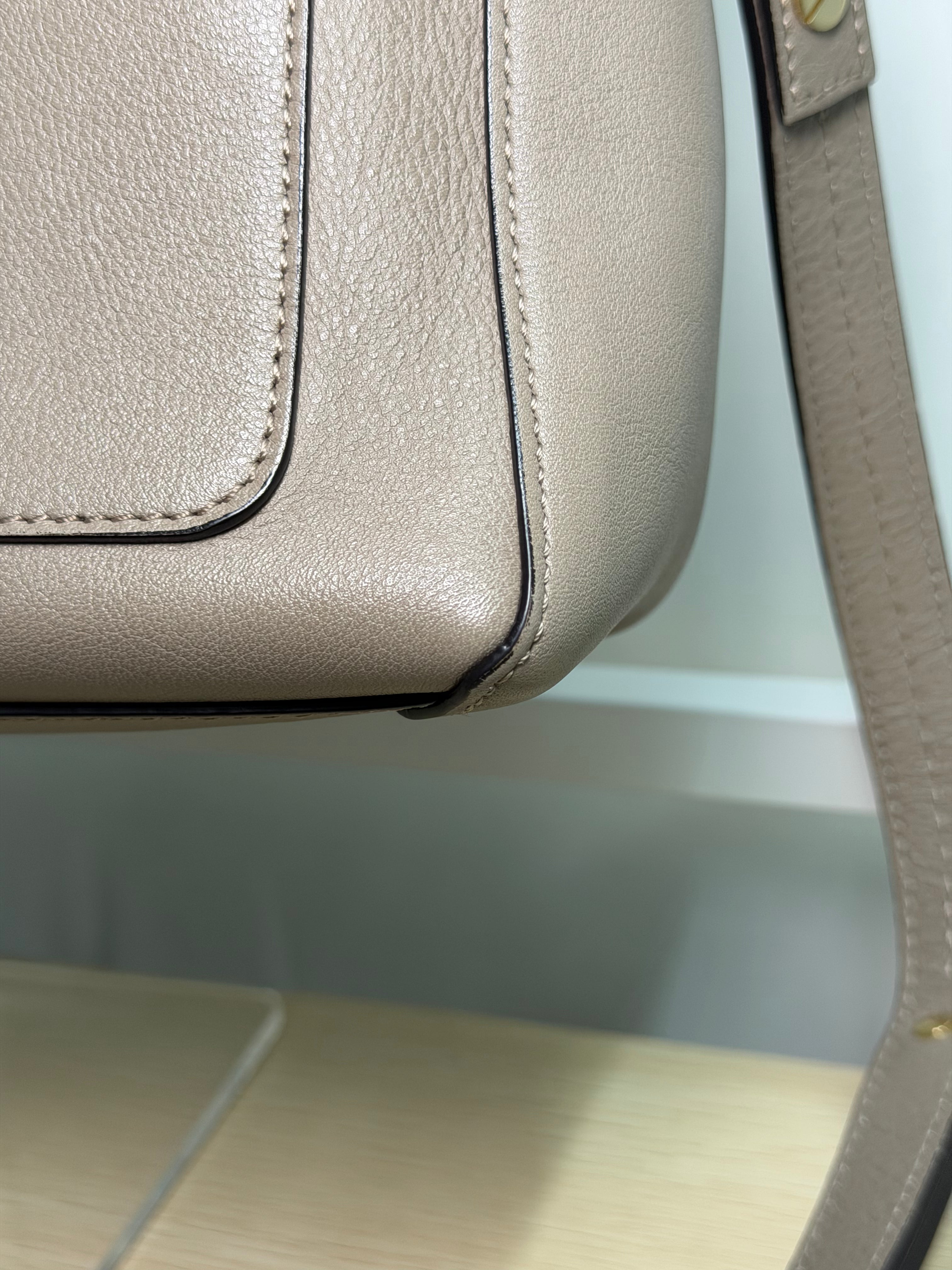Borsa Chloé Faye Day in Pelle Color Tortora