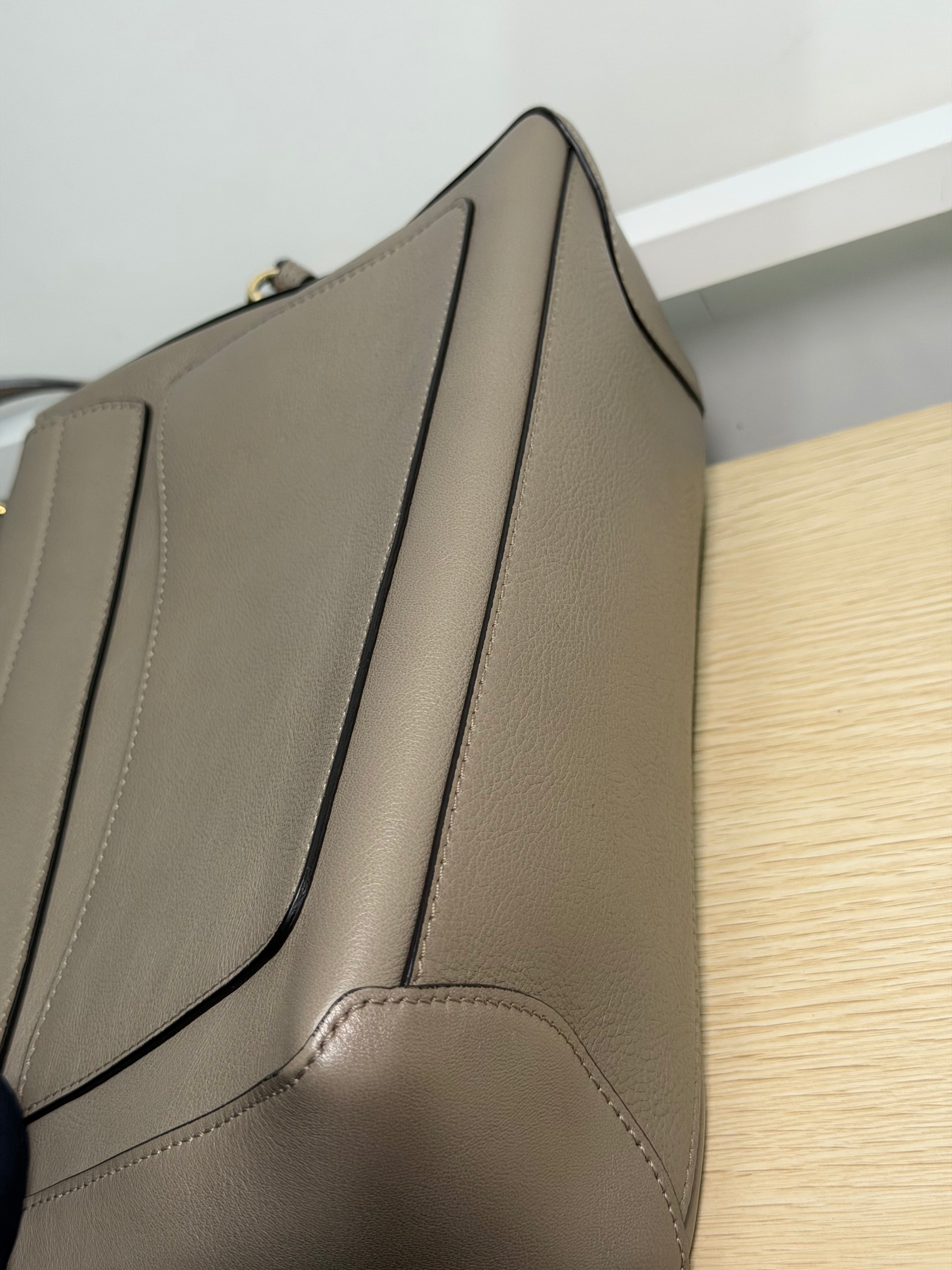 Borsa Chloé Faye Day in Pelle Color Tortora