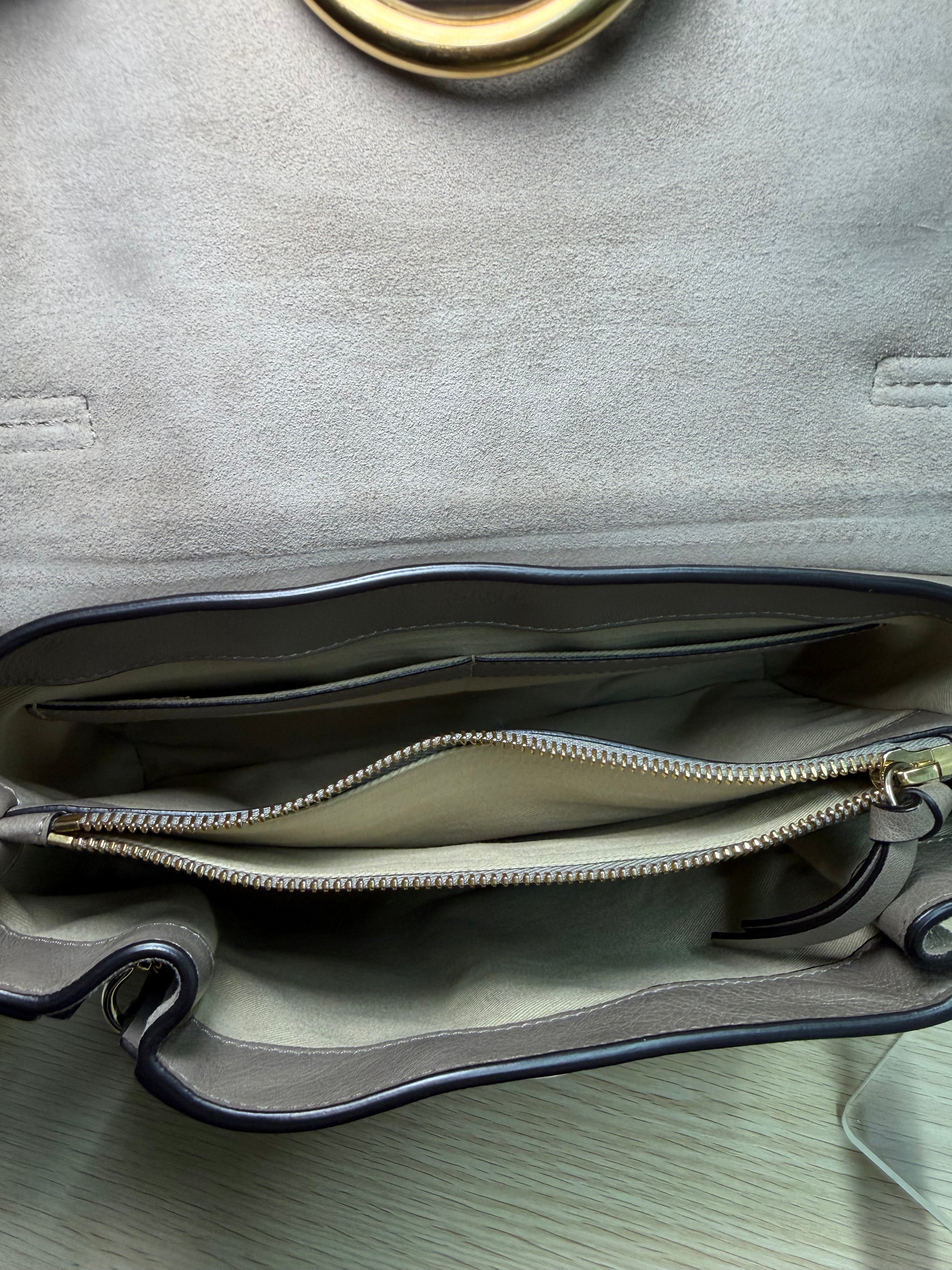 Borsa Chloé Faye Day in Pelle Color Tortora