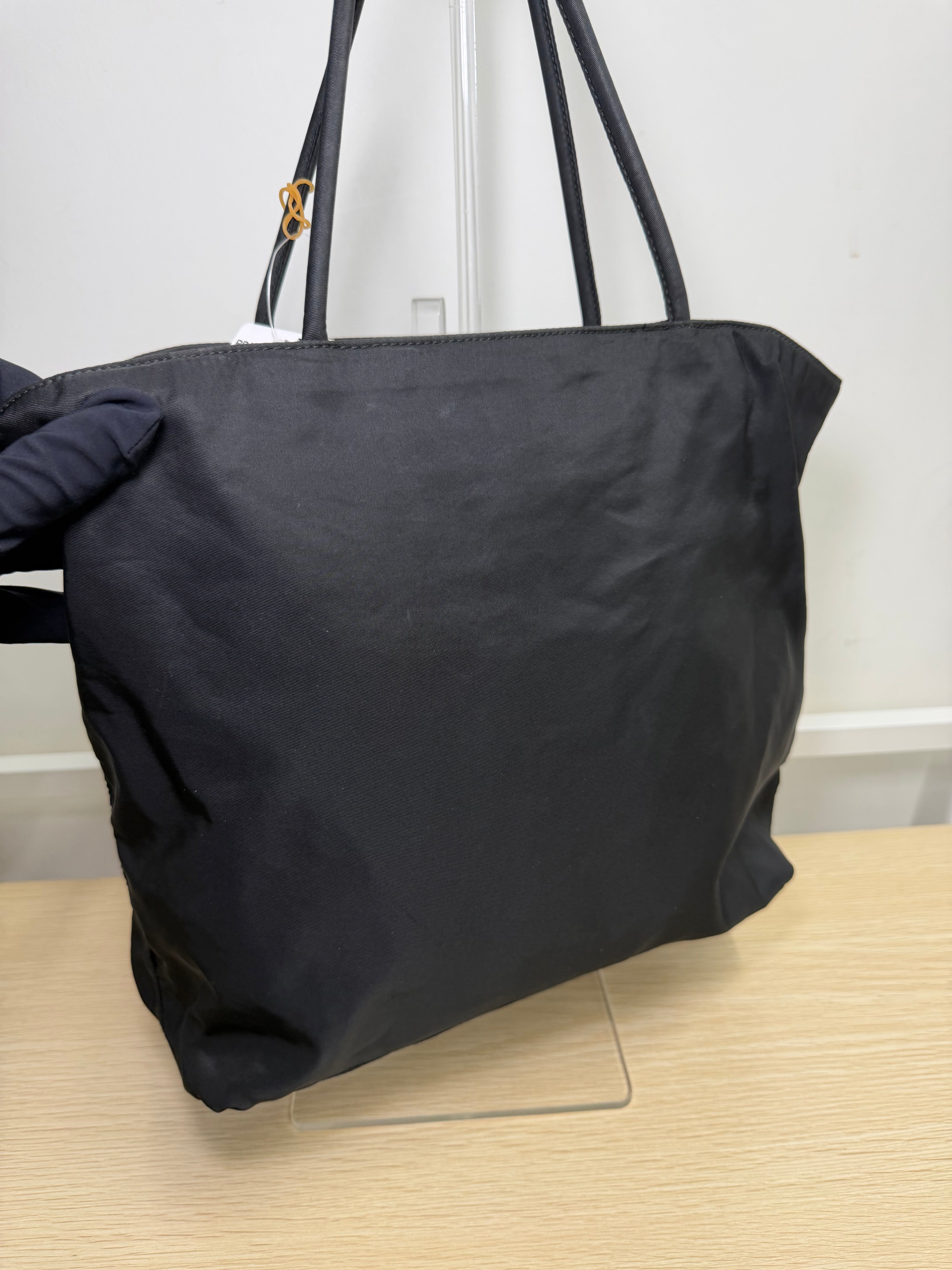 Borsa Tote Prada in Nylon Nero