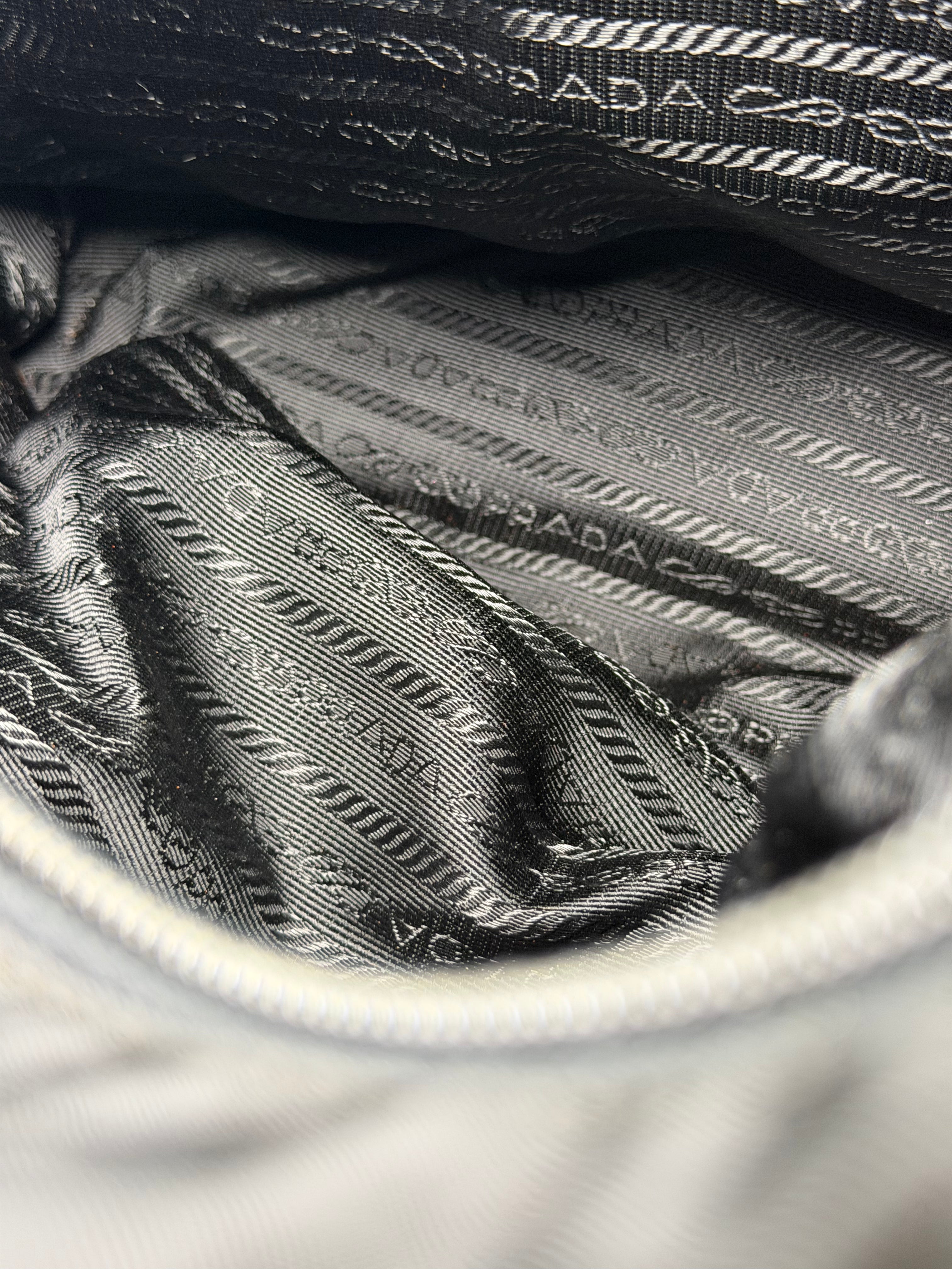 Borsa Tote Prada in Nylon Nero
