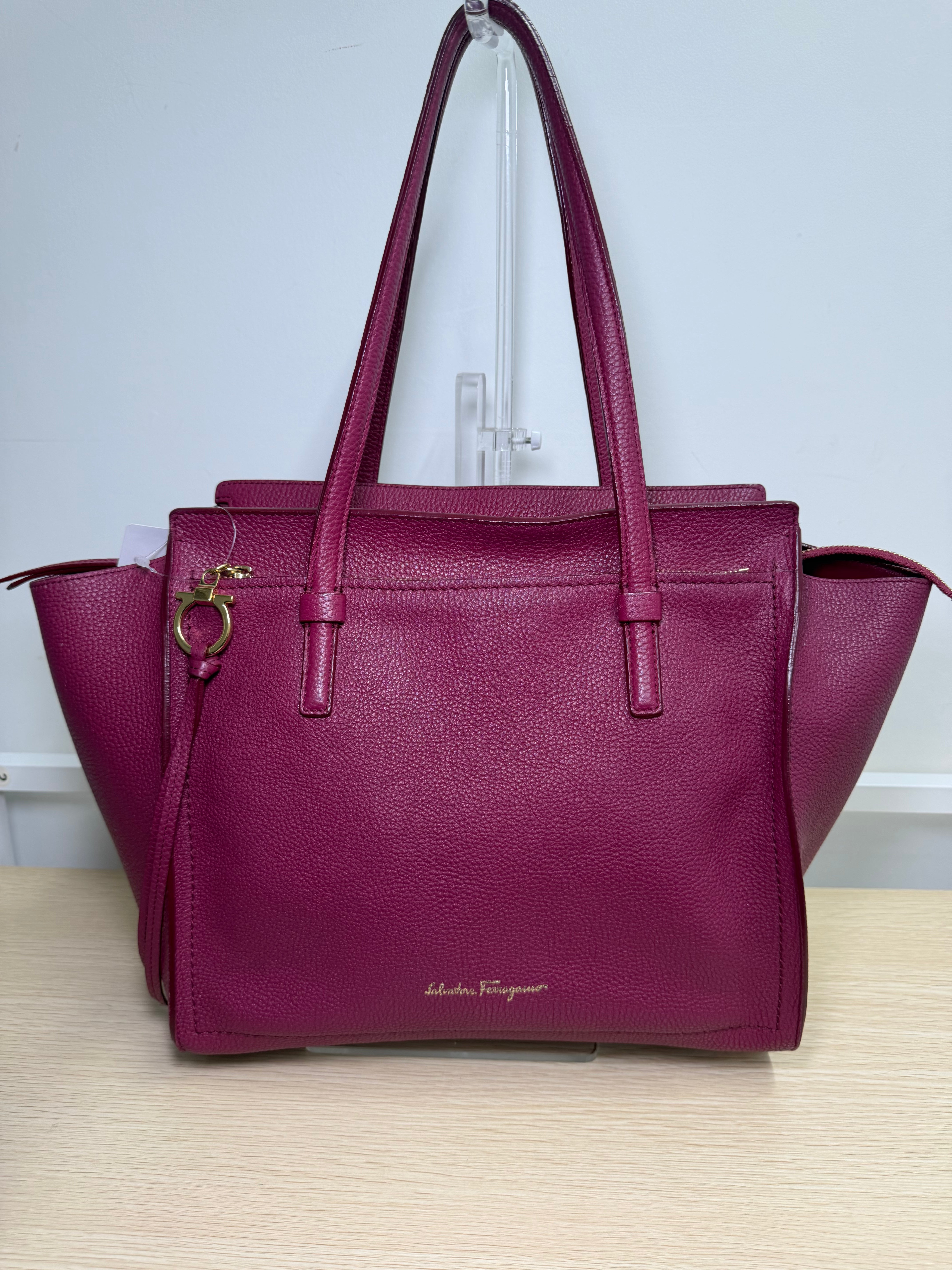 Borsa Tote Salvatore Ferragamo in Pelle Martellata Color Fucsia
