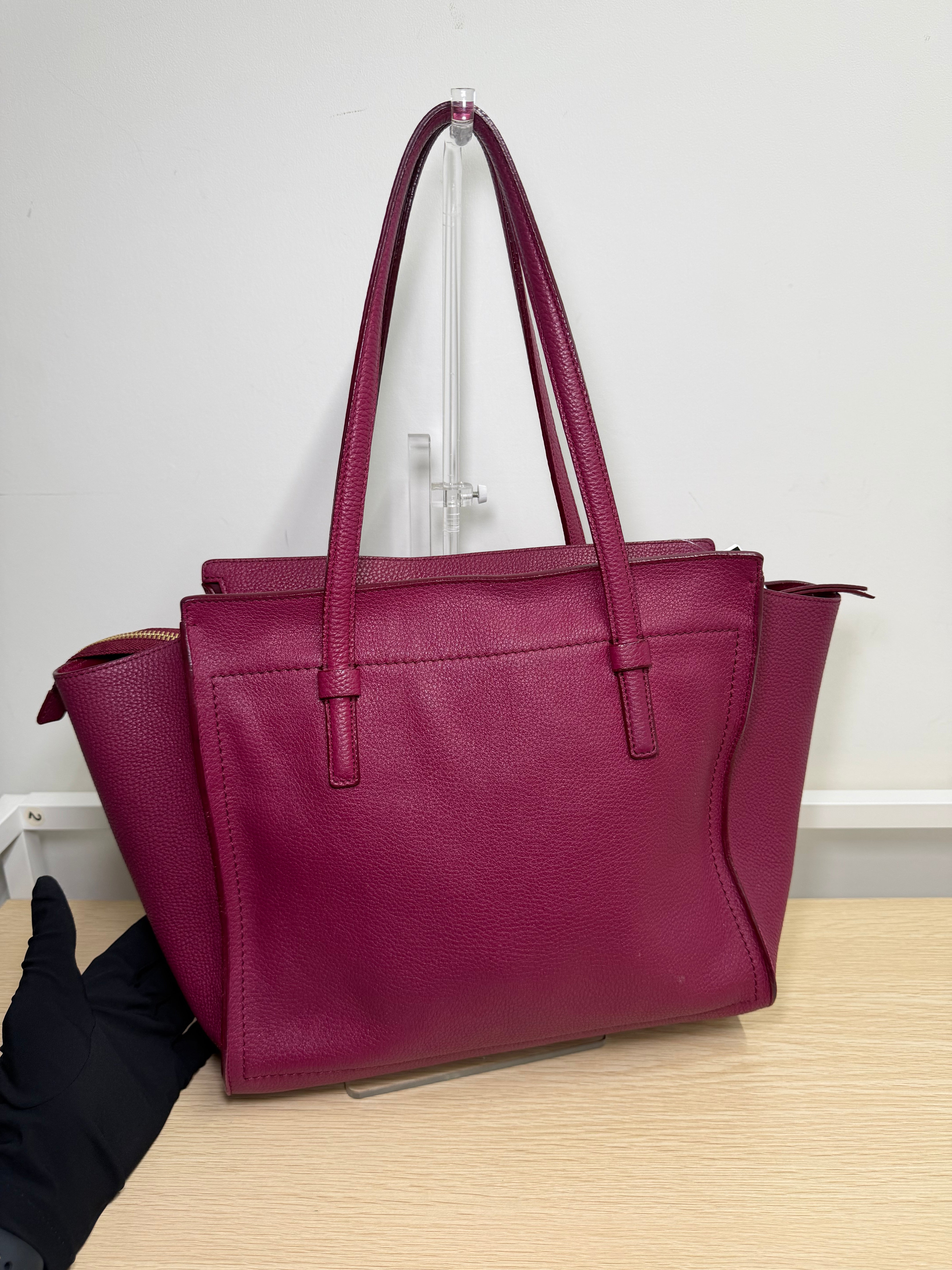 Borsa Tote Salvatore Ferragamo in Pelle Martellata Color Fucsia