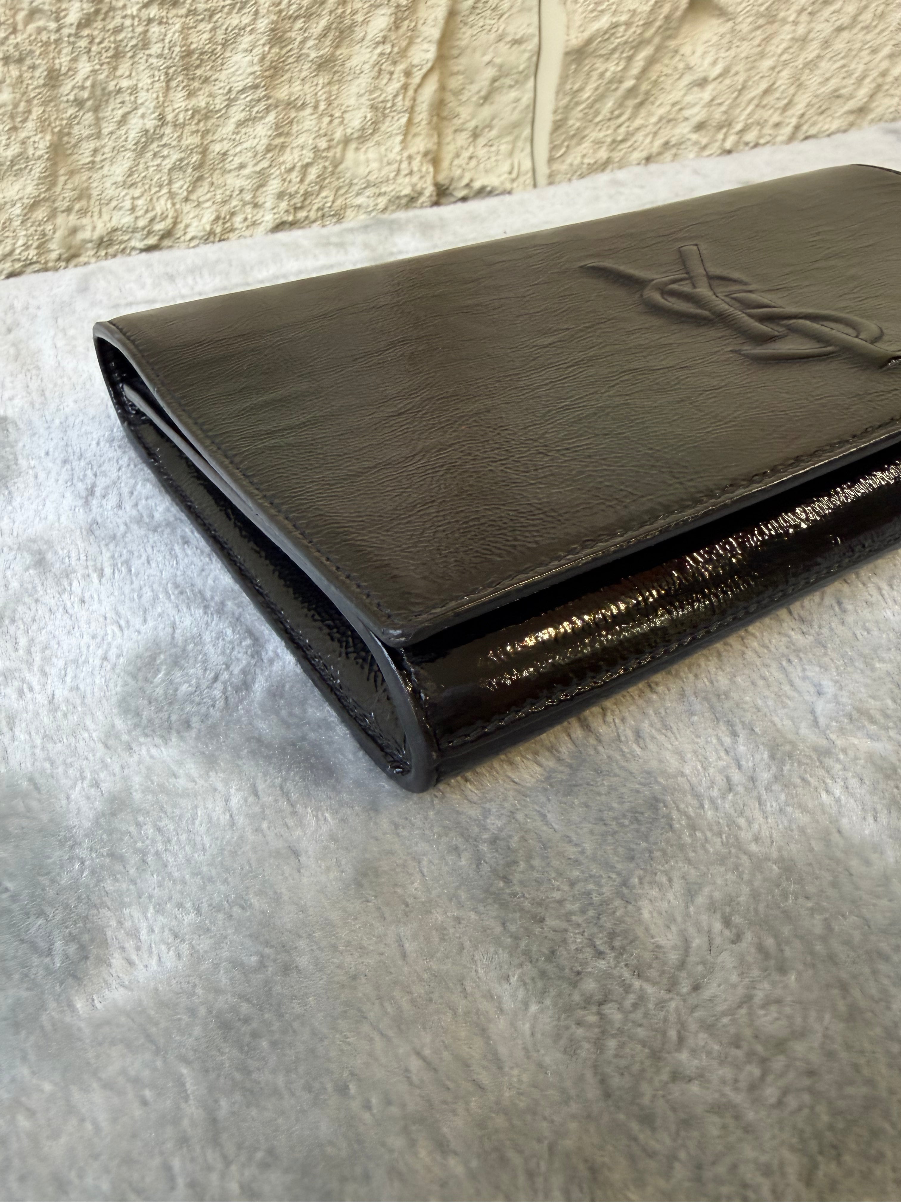 Pochette Saint Laurent Belle de Jour in Vernice