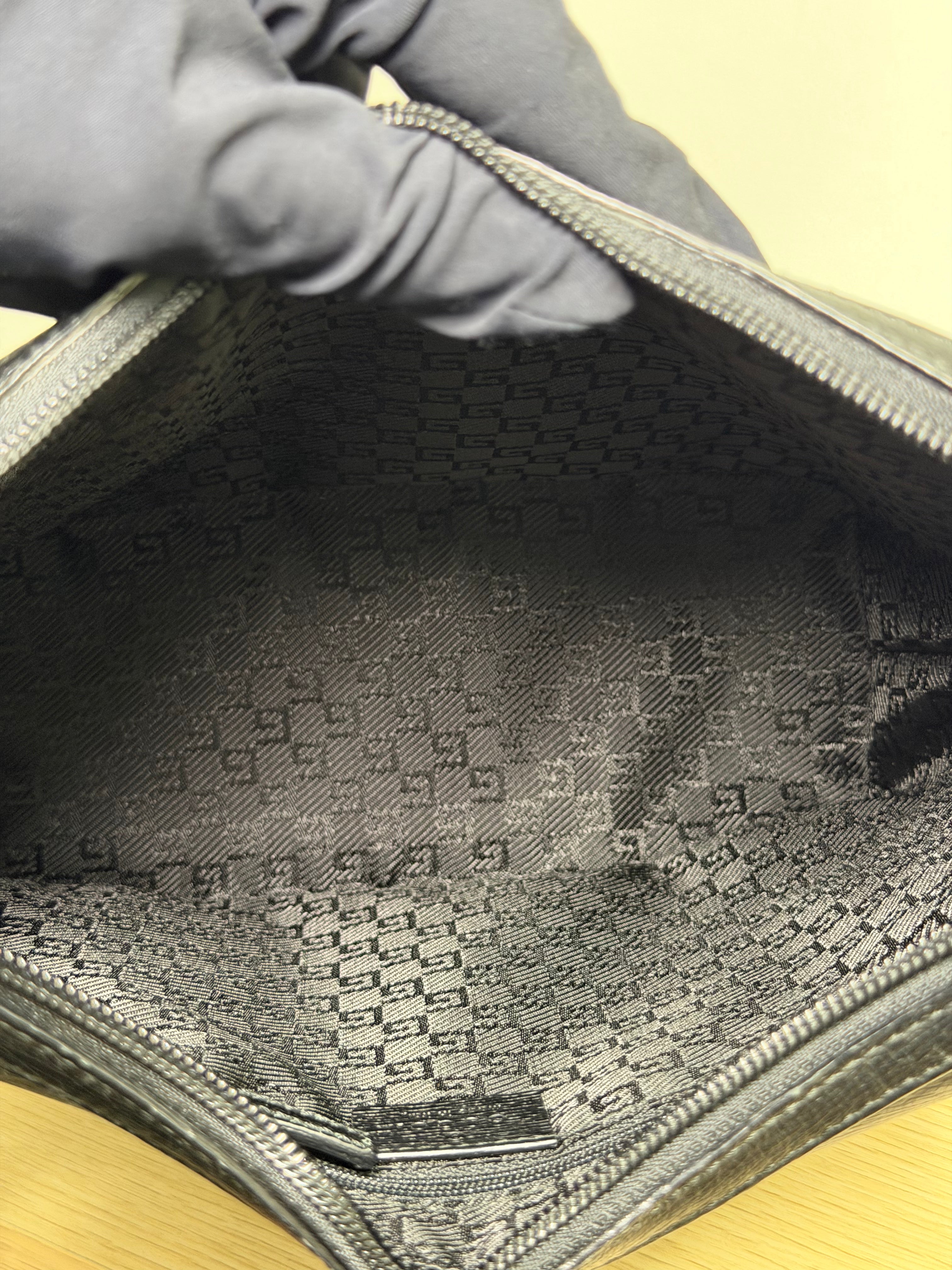 Borsa a Spalla Vintage in Pelle Nera di Gucci