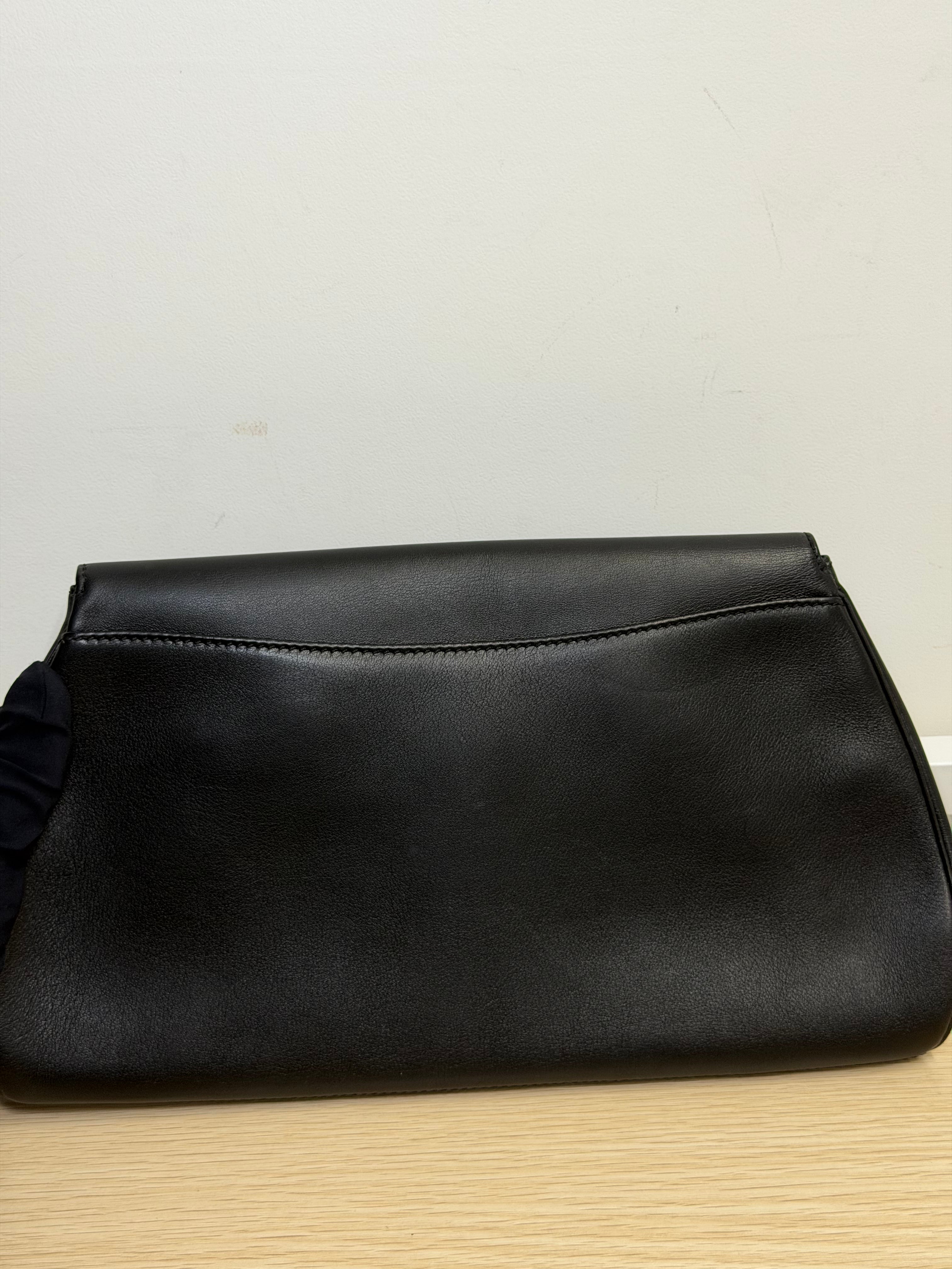 Pochette Vintage in Pelle Nera di Cartier