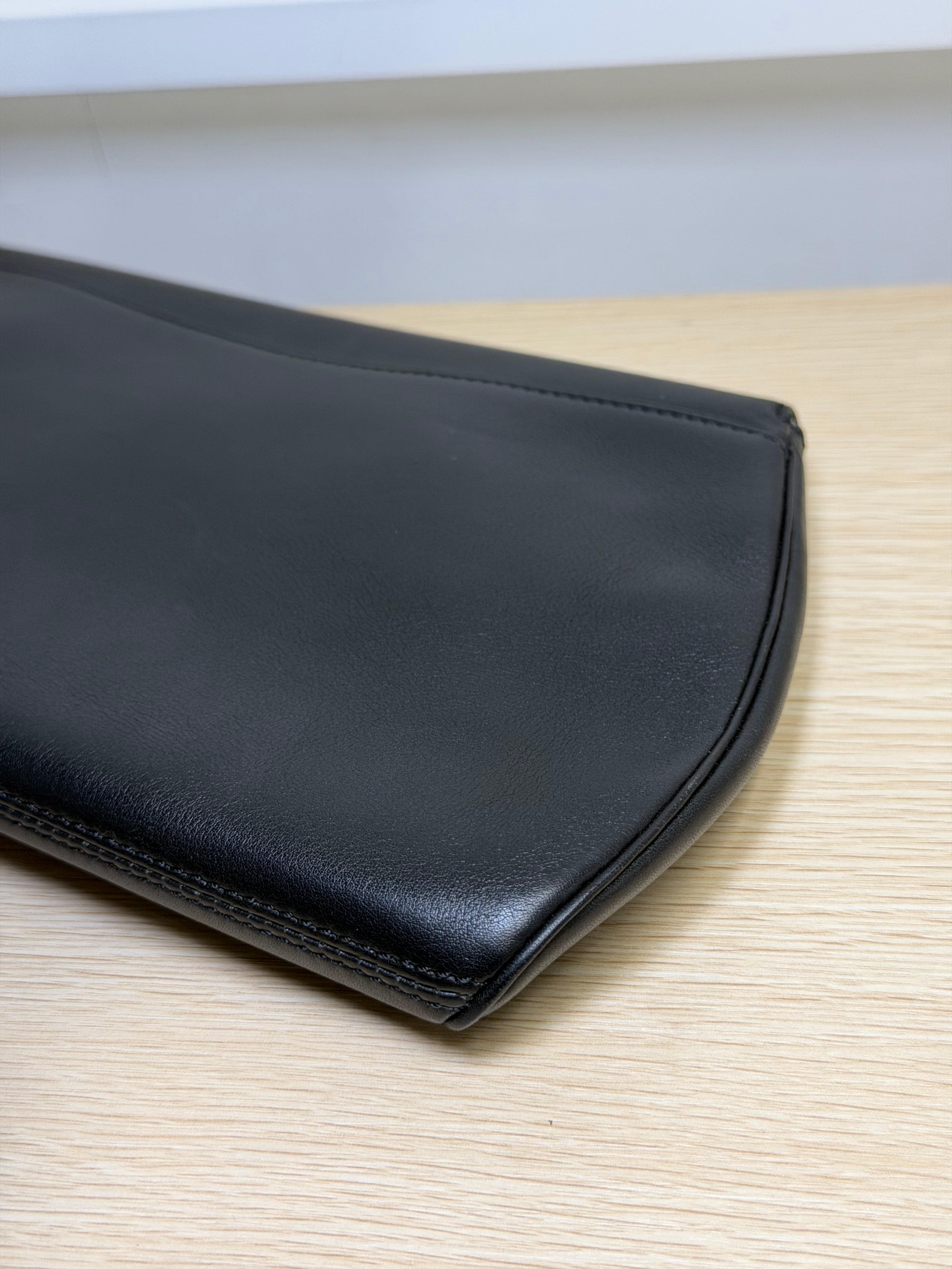 Pochette Vintage in Pelle Nera di Cartier