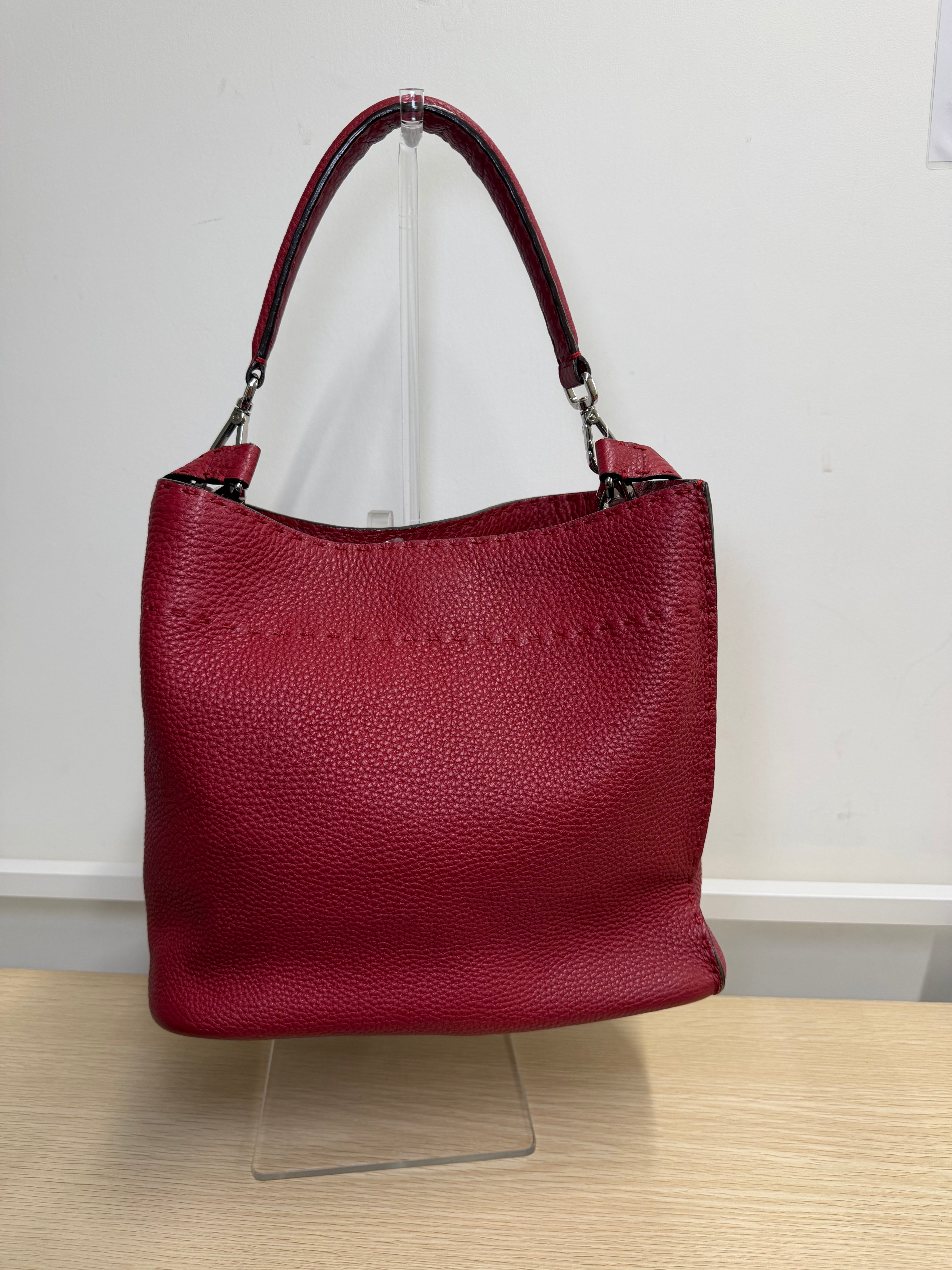 Borsa a Secchiello Fendi Selleria Anna in Pelle Rossa