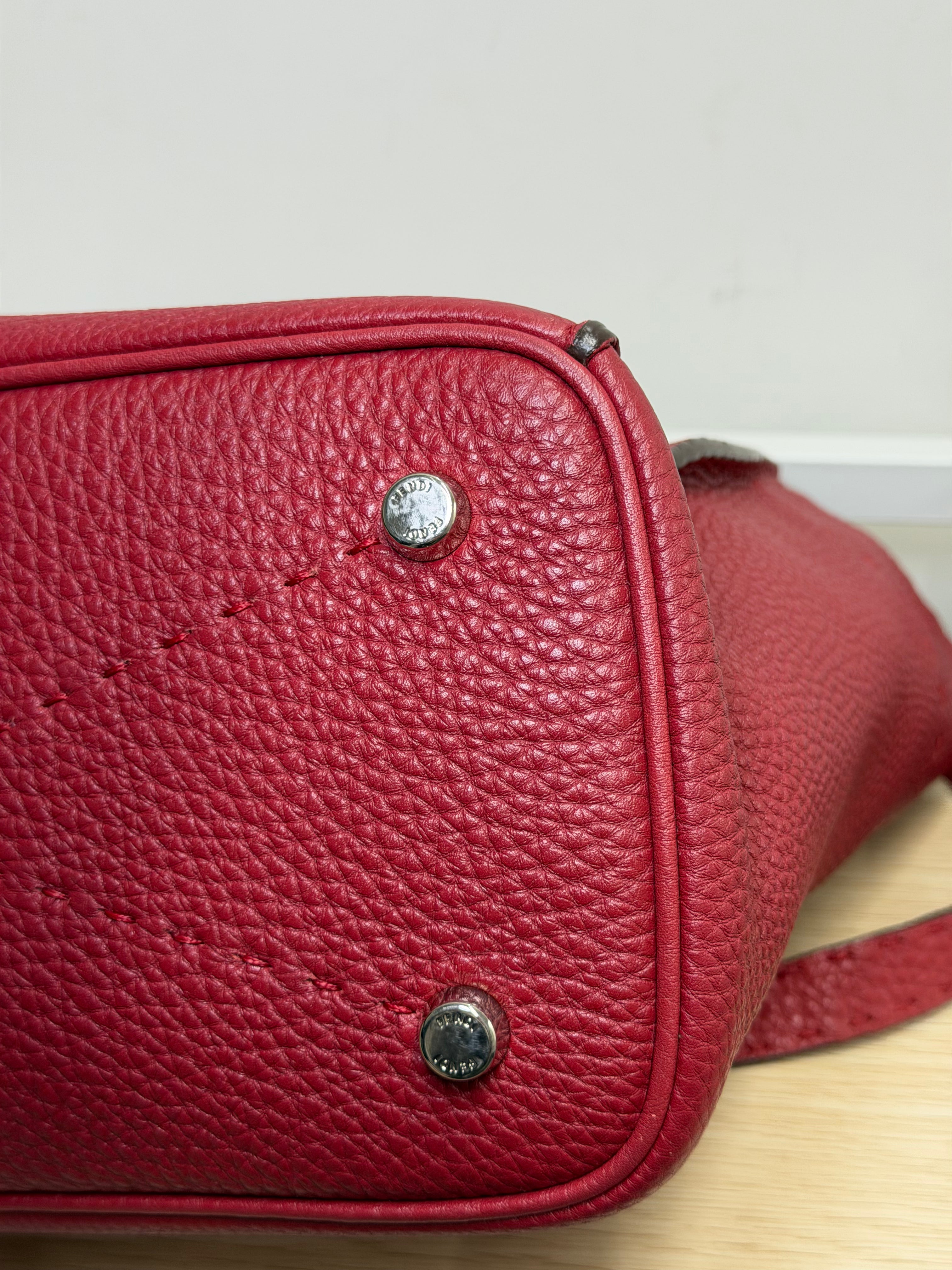 Borsa a Secchiello Fendi Selleria Anna in Pelle Rossa