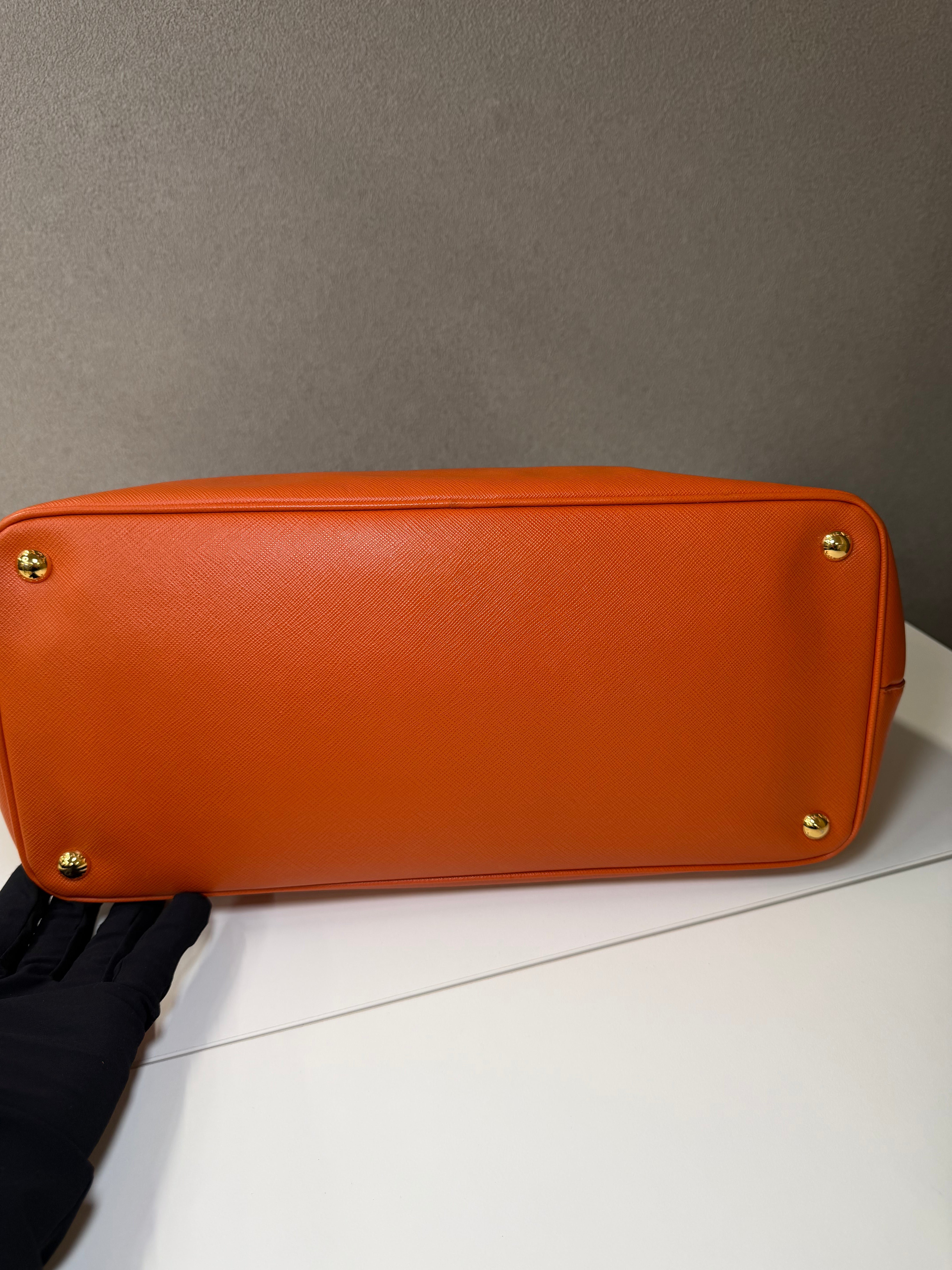 Borsa Tote Prada in Pelle Saffiano Arancione