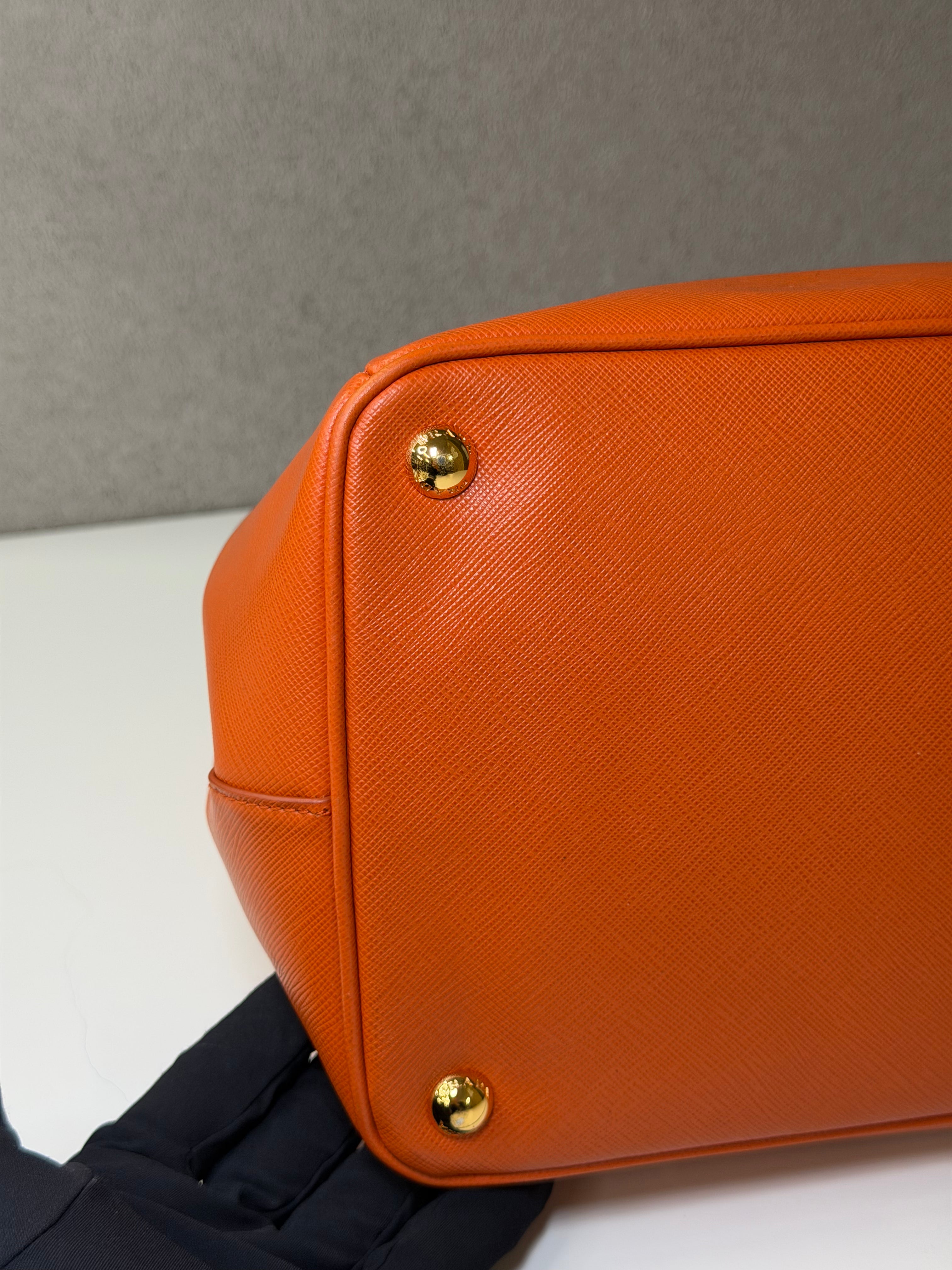 Borsa Tote Prada in Pelle Saffiano Arancione