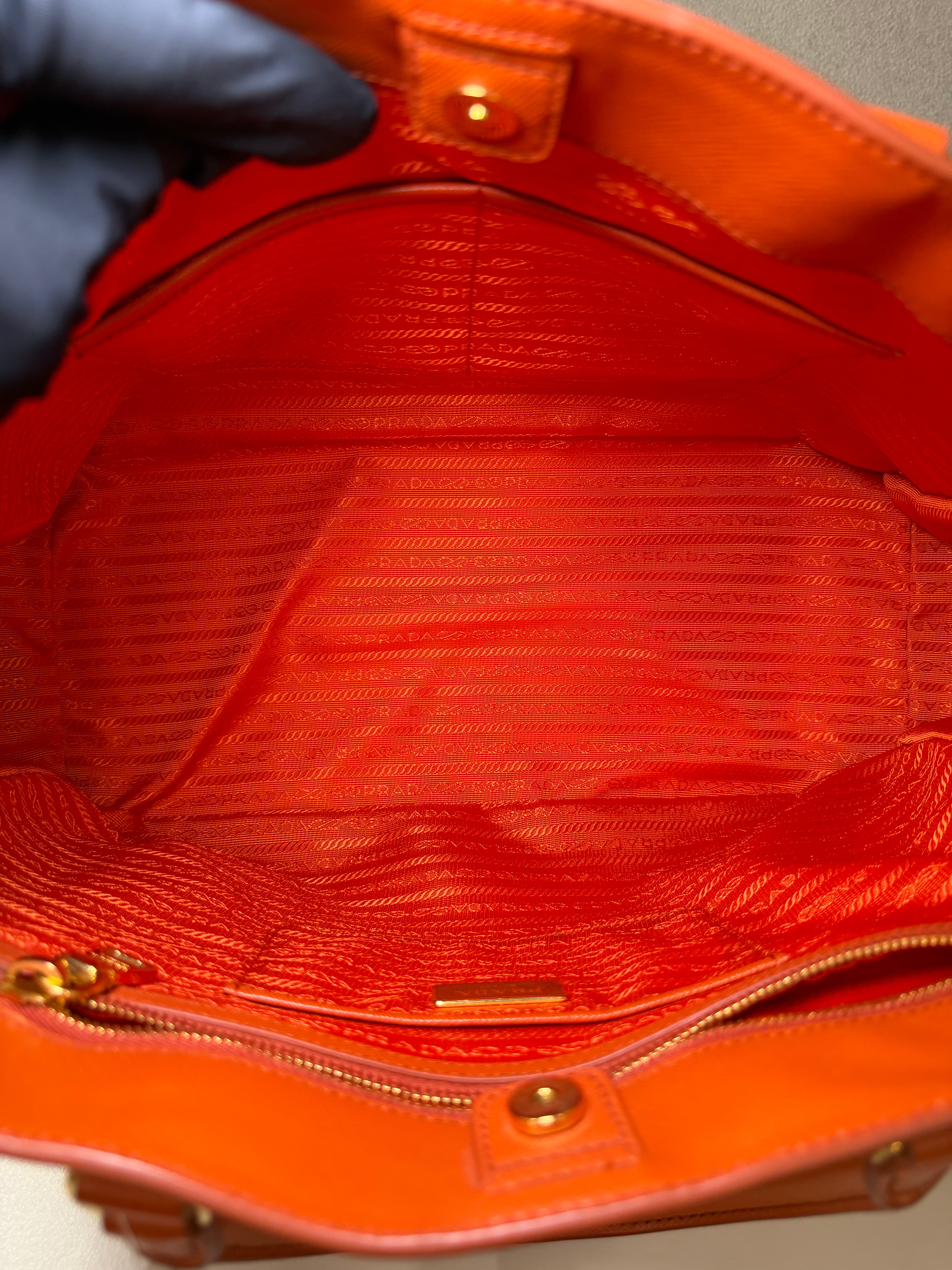 Borsa Tote Prada in Pelle Saffiano Arancione
