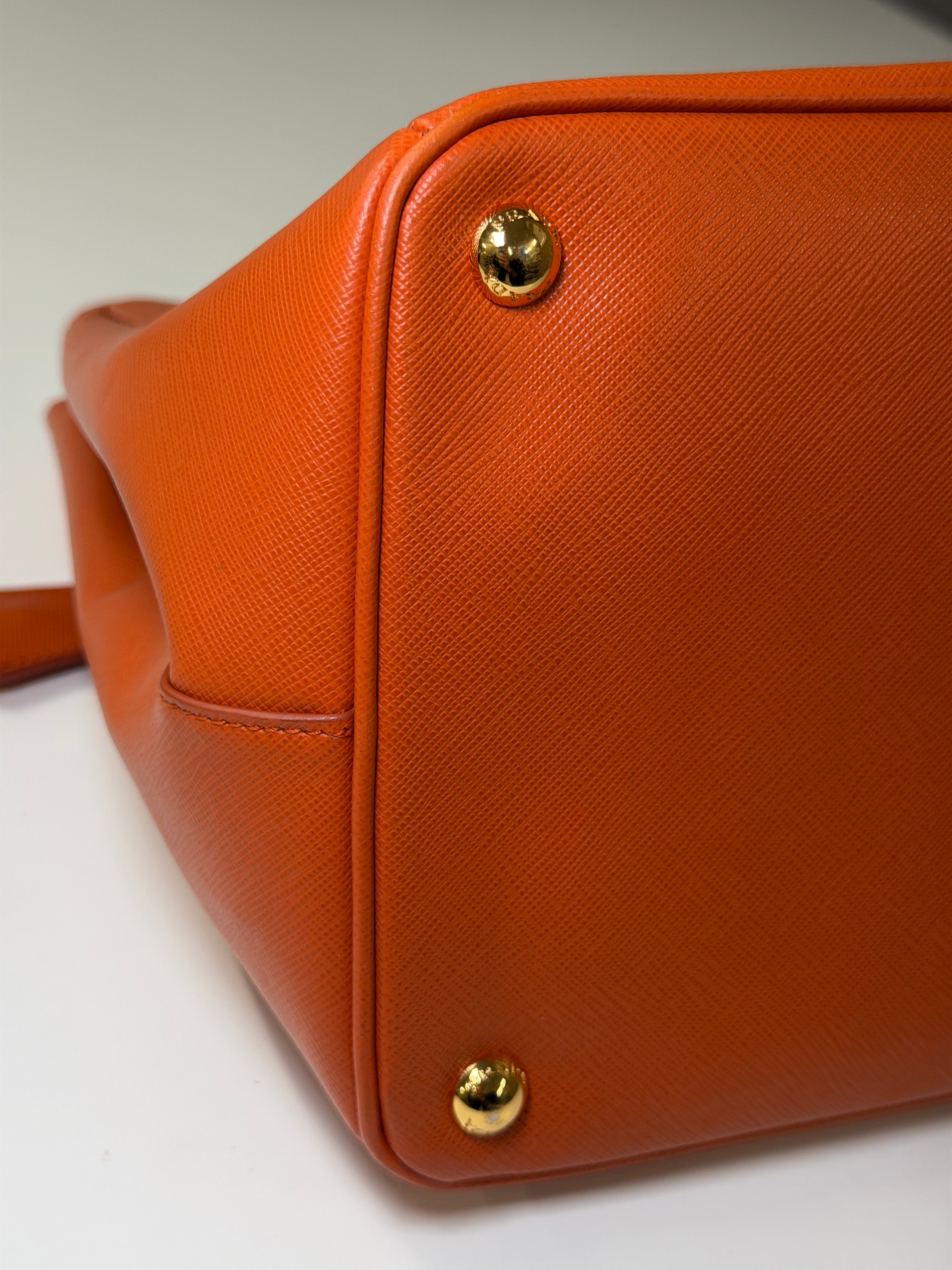 Borsa Tote Prada in Pelle Saffiano Arancione