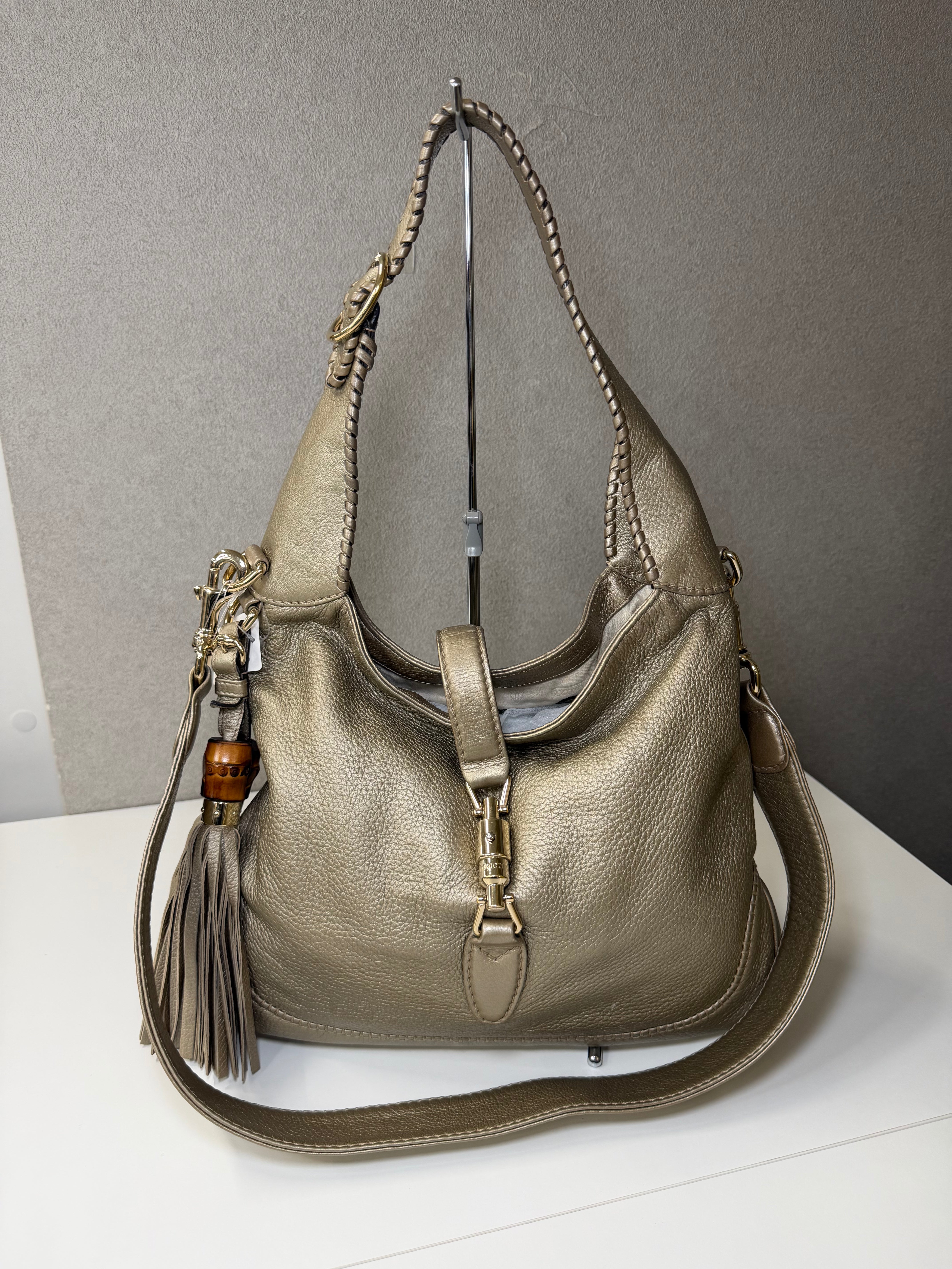 Borsa a Tracolla Gucci New Jackie in Pelle Martellata Color Oro Metallizzata