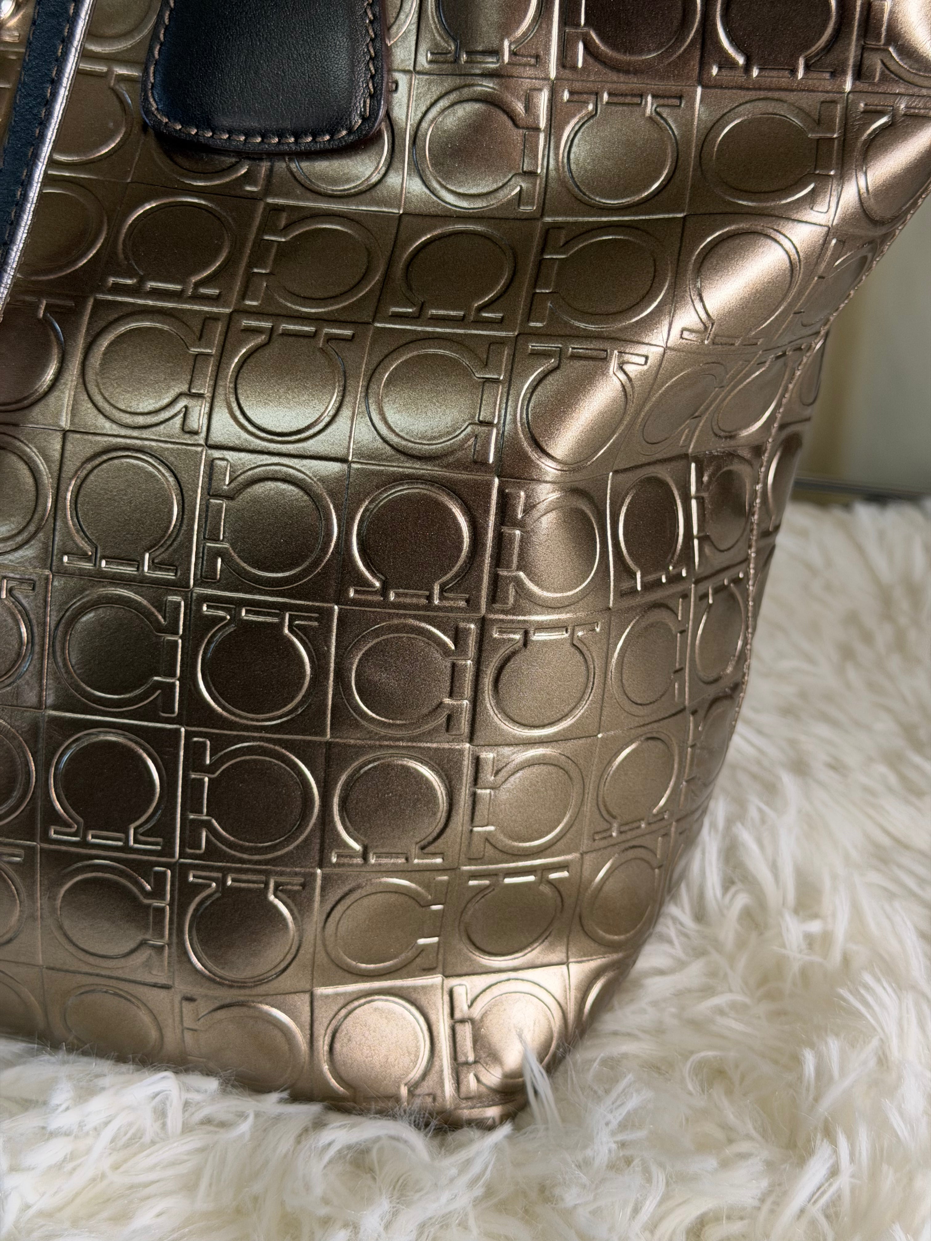 Borsa Tote Salvatore Ferragamo in Pelle Metallizzata
