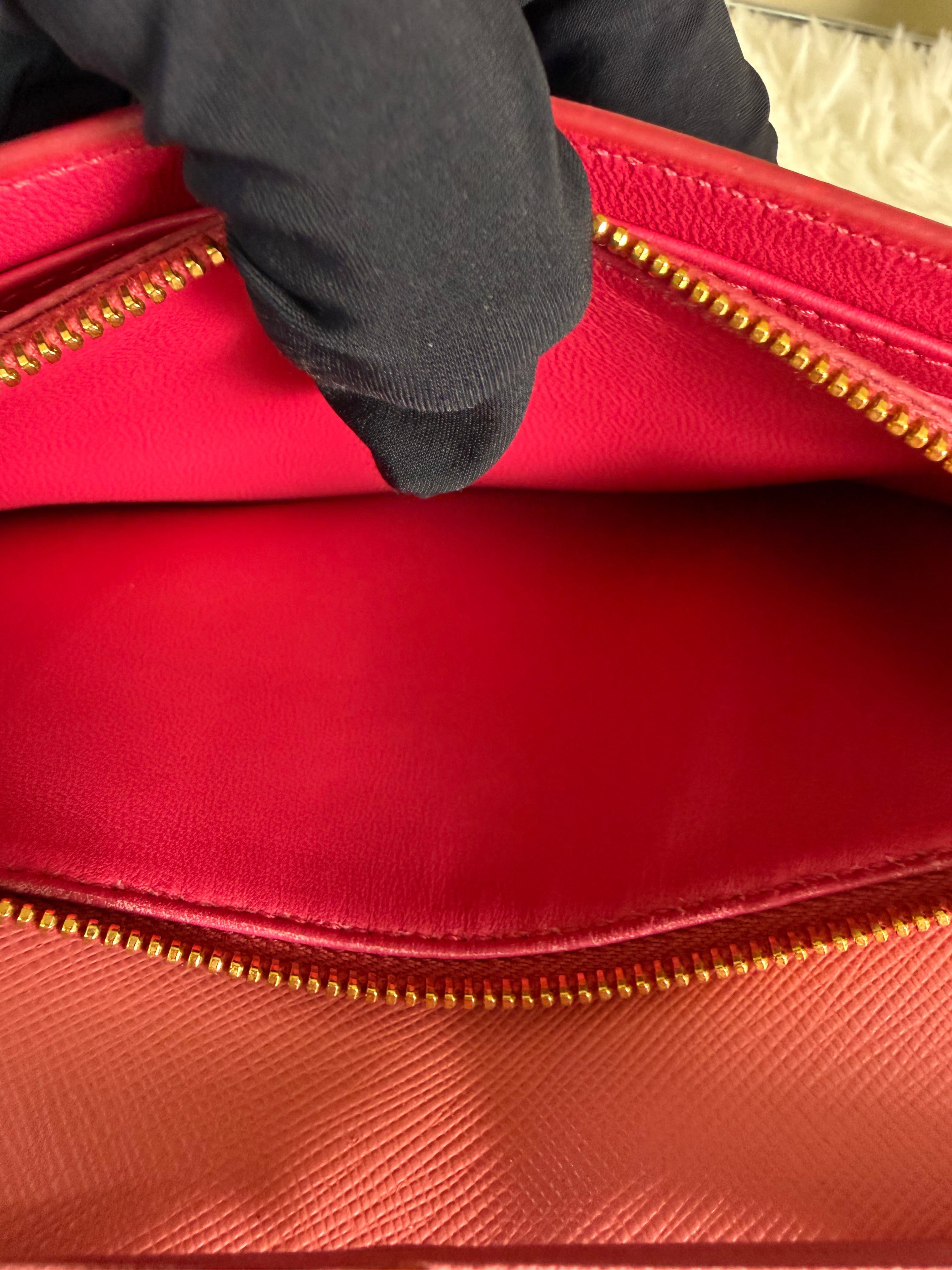 Wallet on Chain Prada in Pelle Saffiano