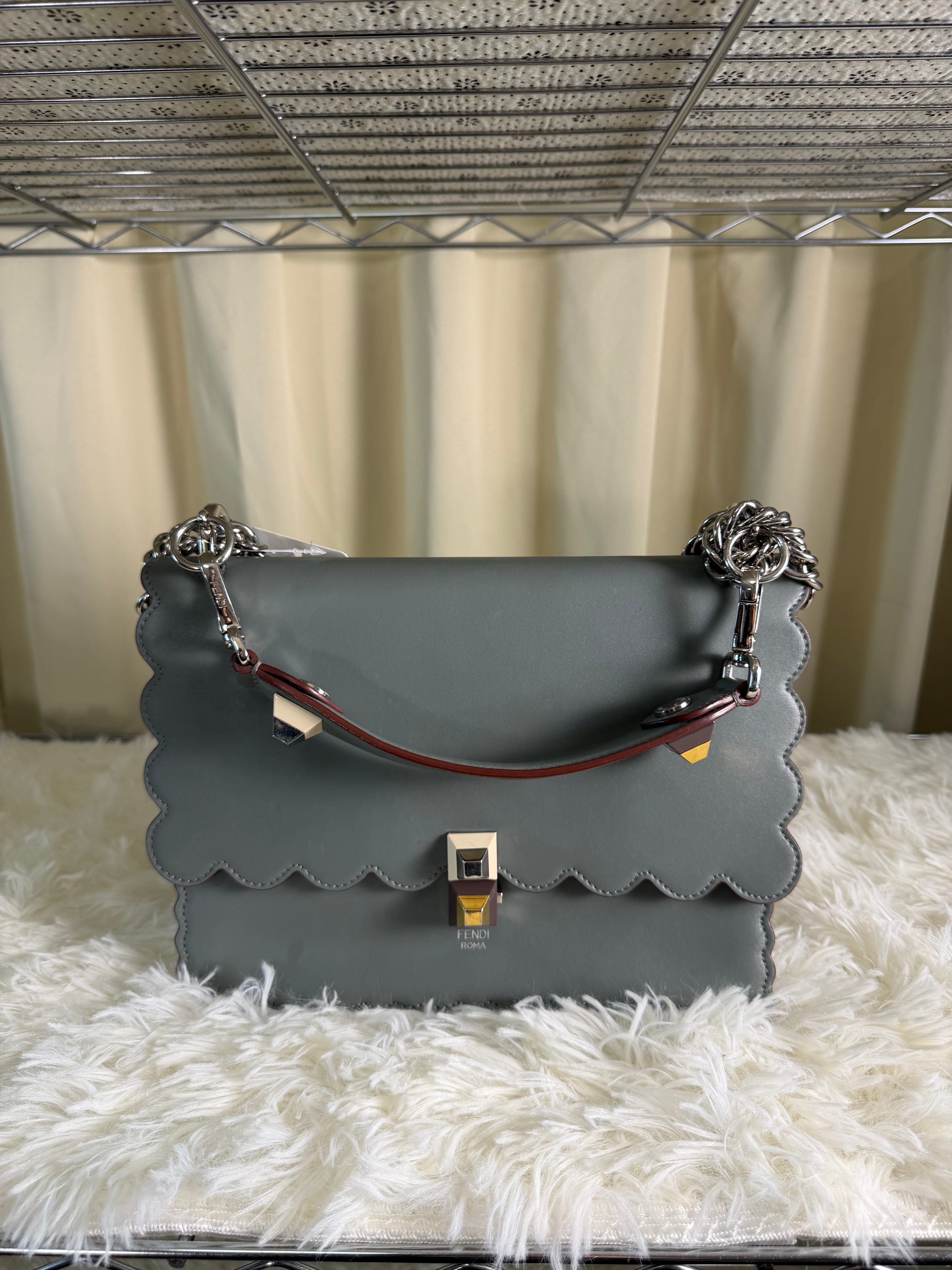 Borsa a Spalla Fendi Kan I in Pelle Grigia