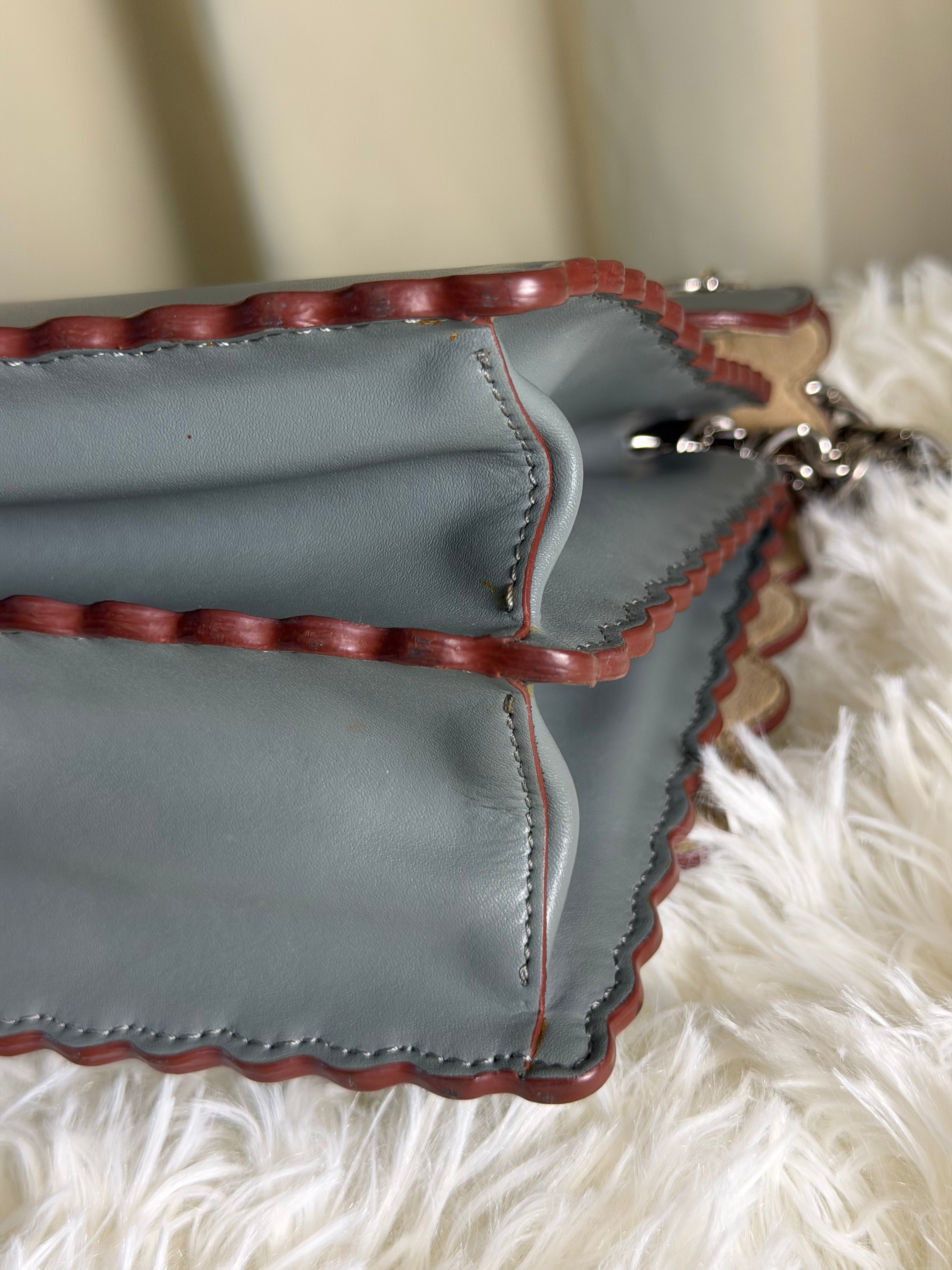 Borsa a Spalla Fendi Kan I in Pelle Grigia
