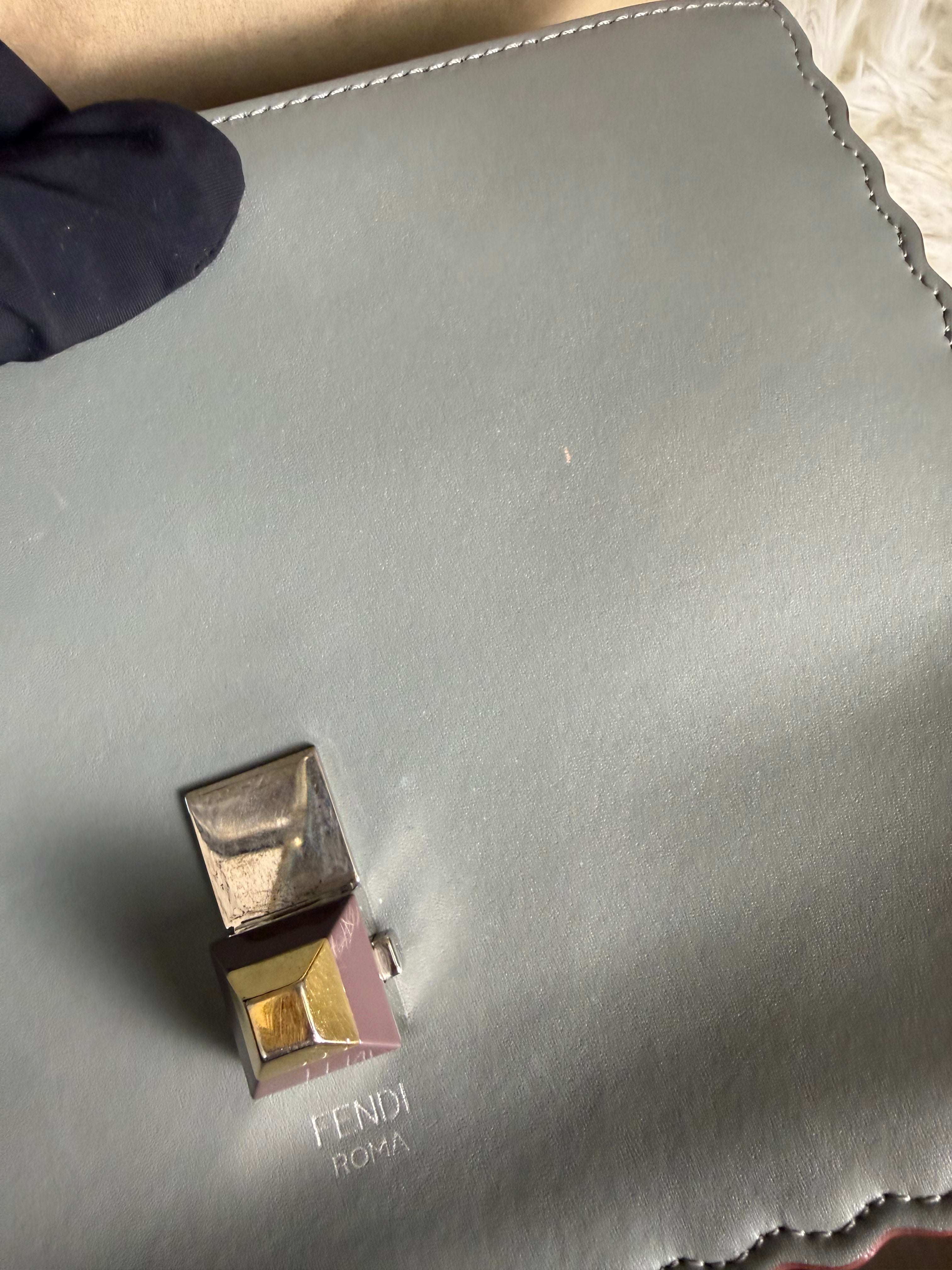 Borsa a Spalla Fendi Kan I in Pelle Grigia