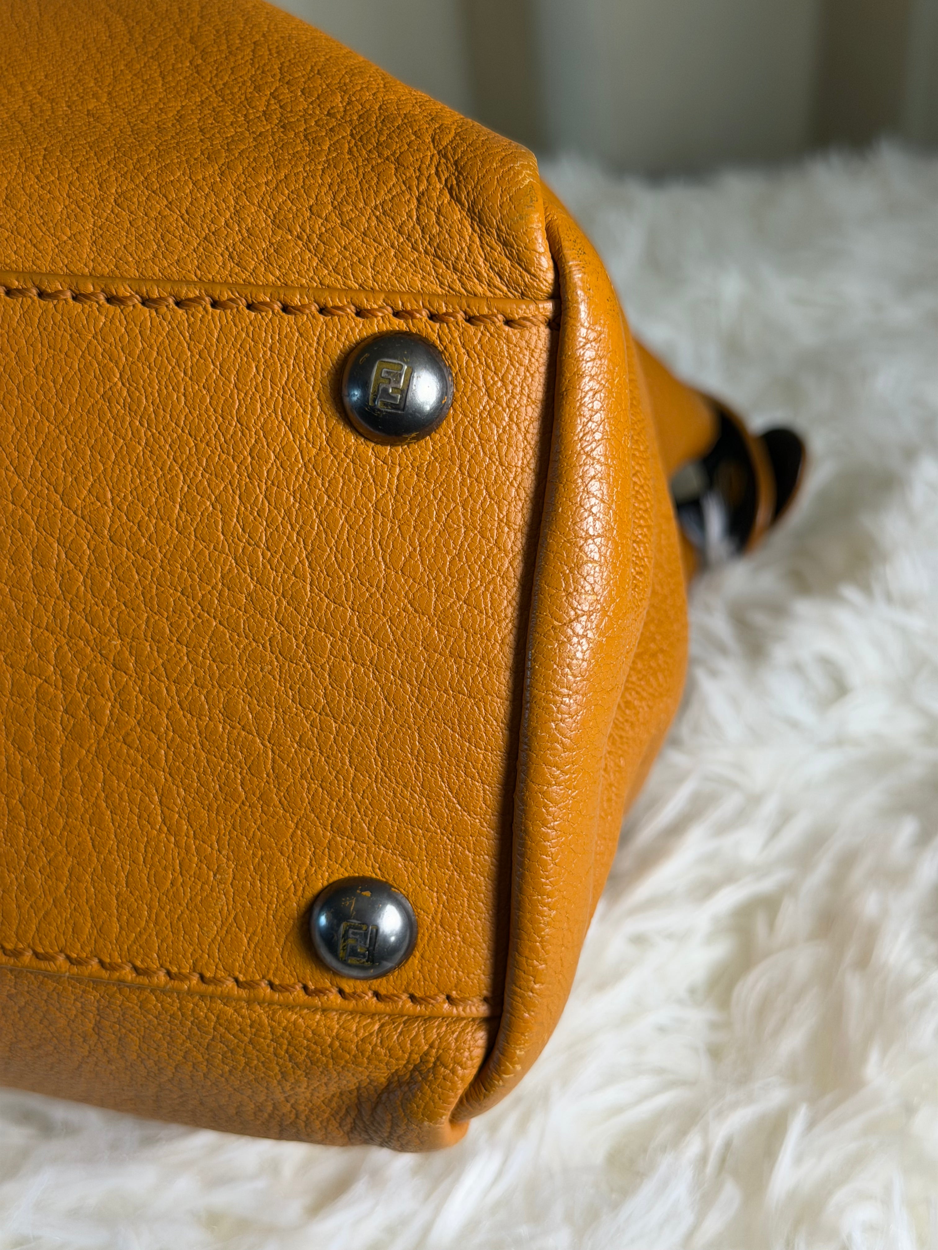 Borsa Fendi Peekaboo