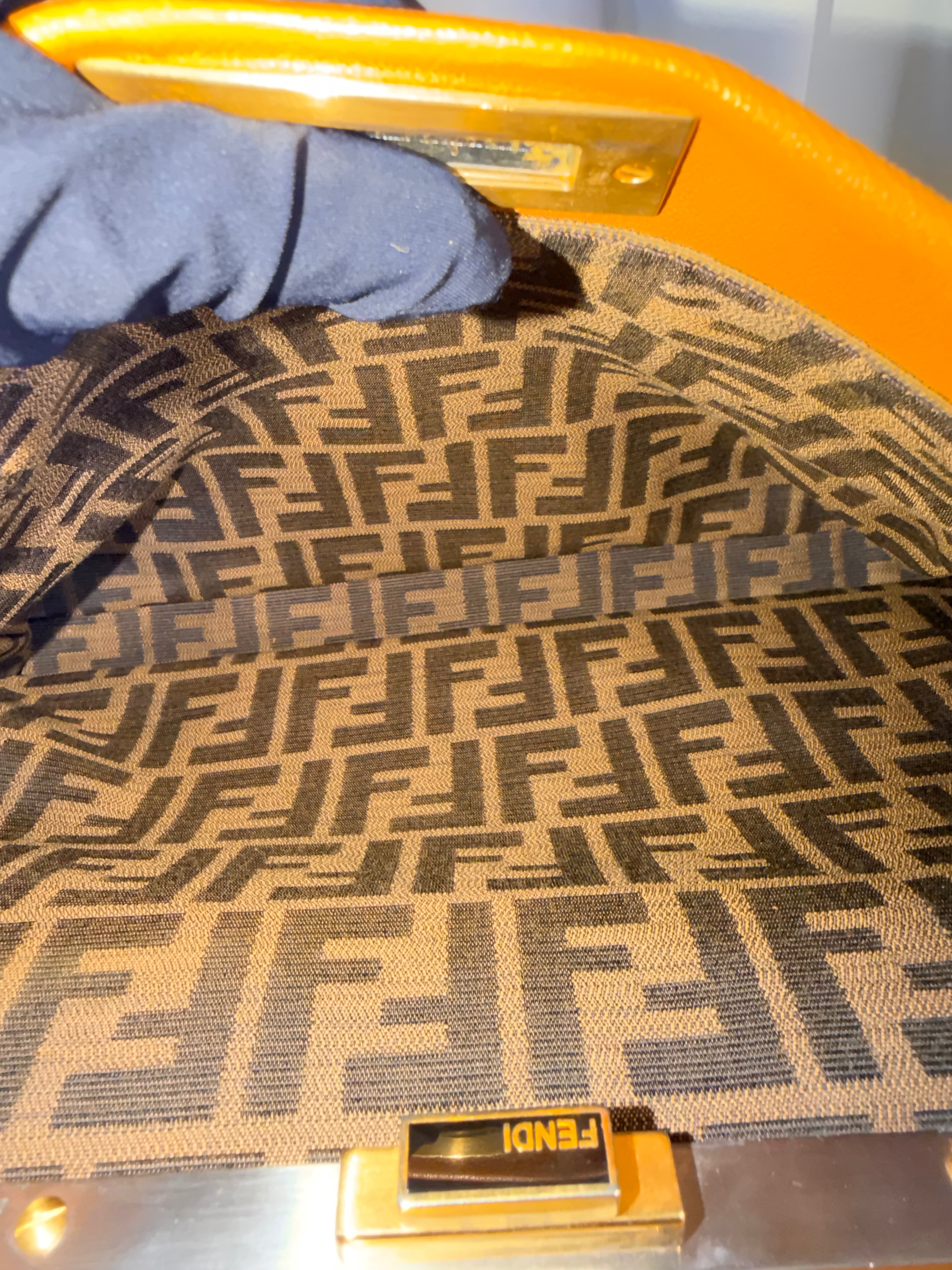 Borsa Fendi Peekaboo