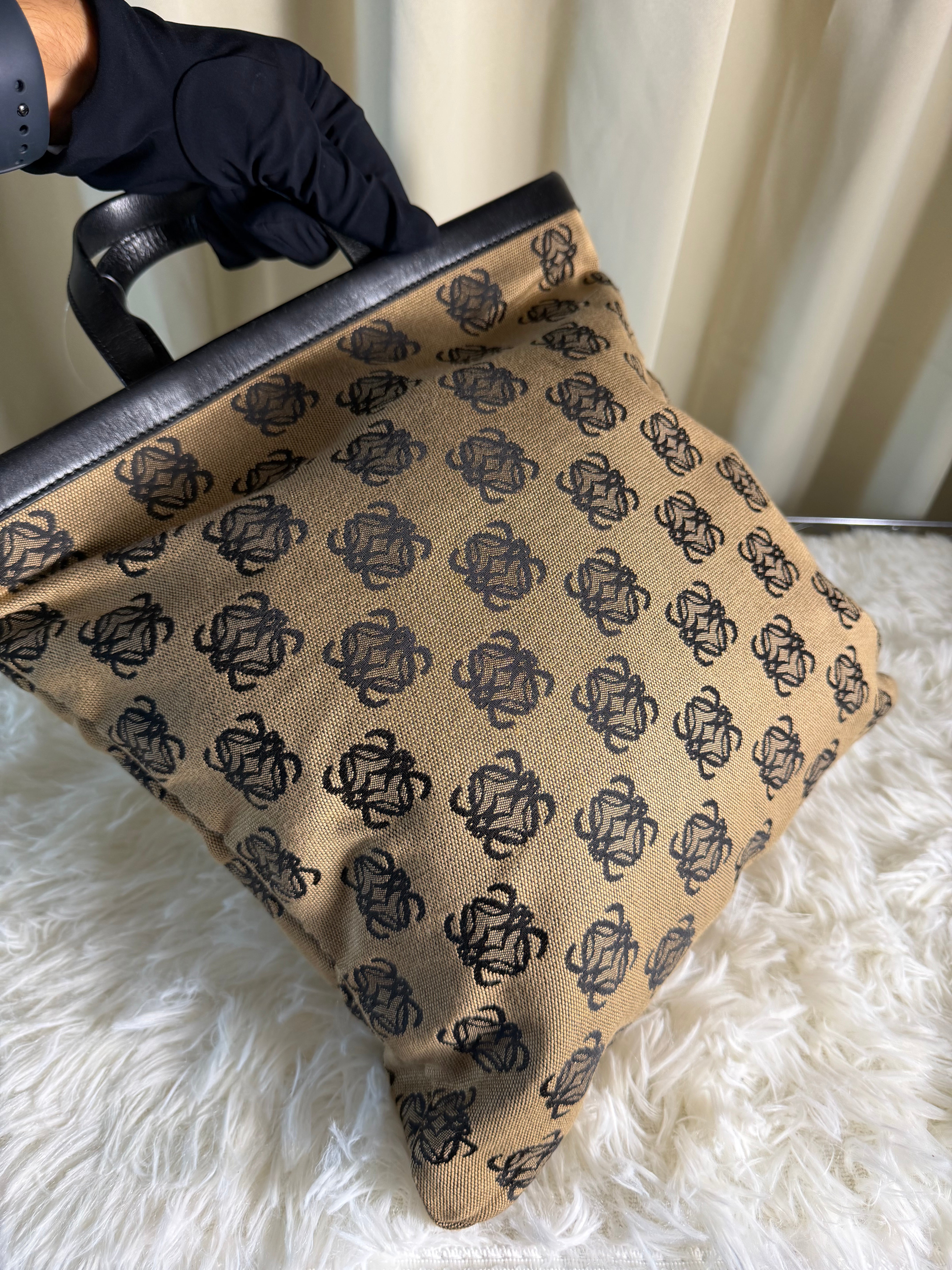 Borsa Tote Loewe Anagram in Tela
