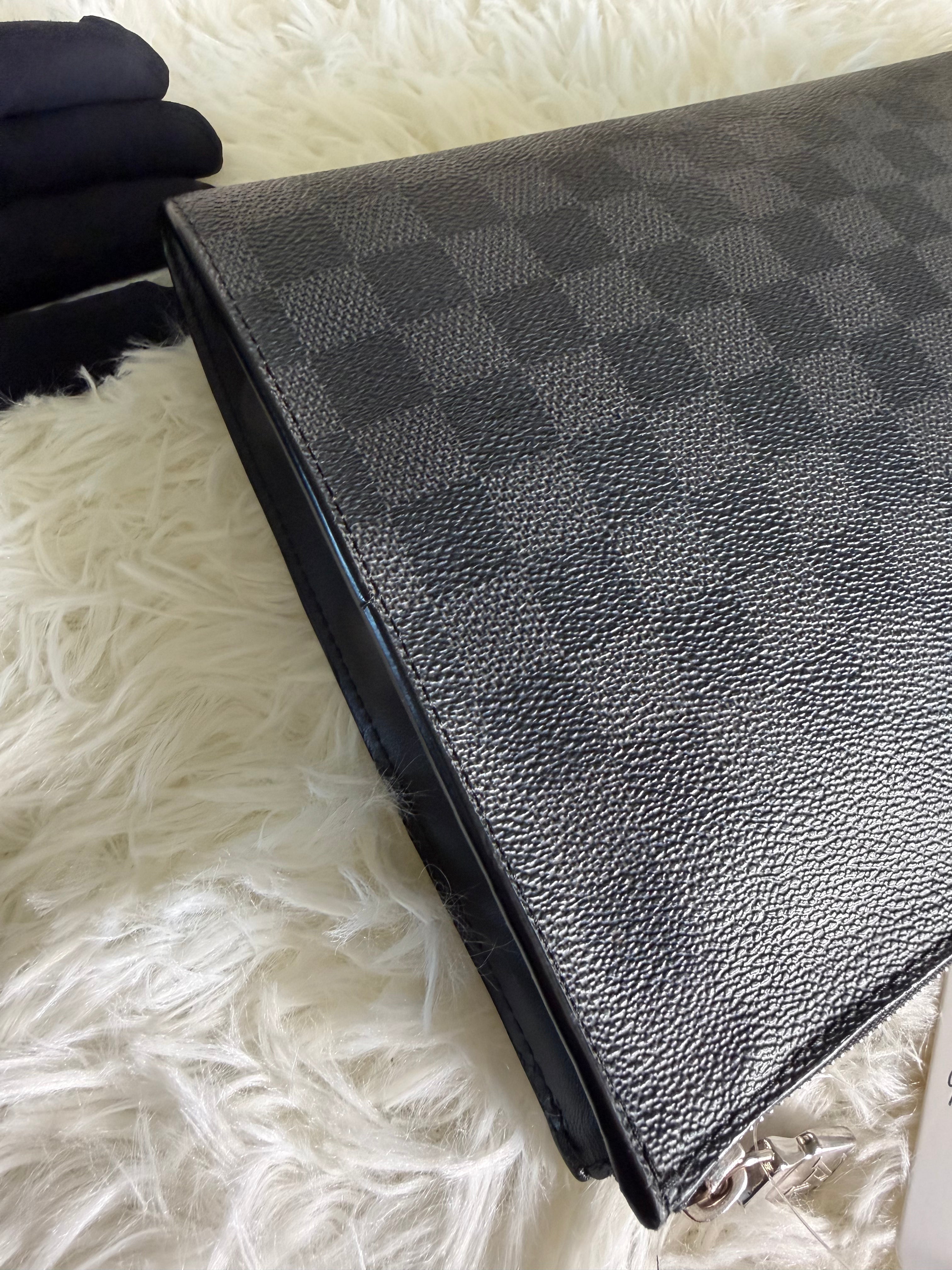Pochette Louis Vuitton in Tela Damier Graphite