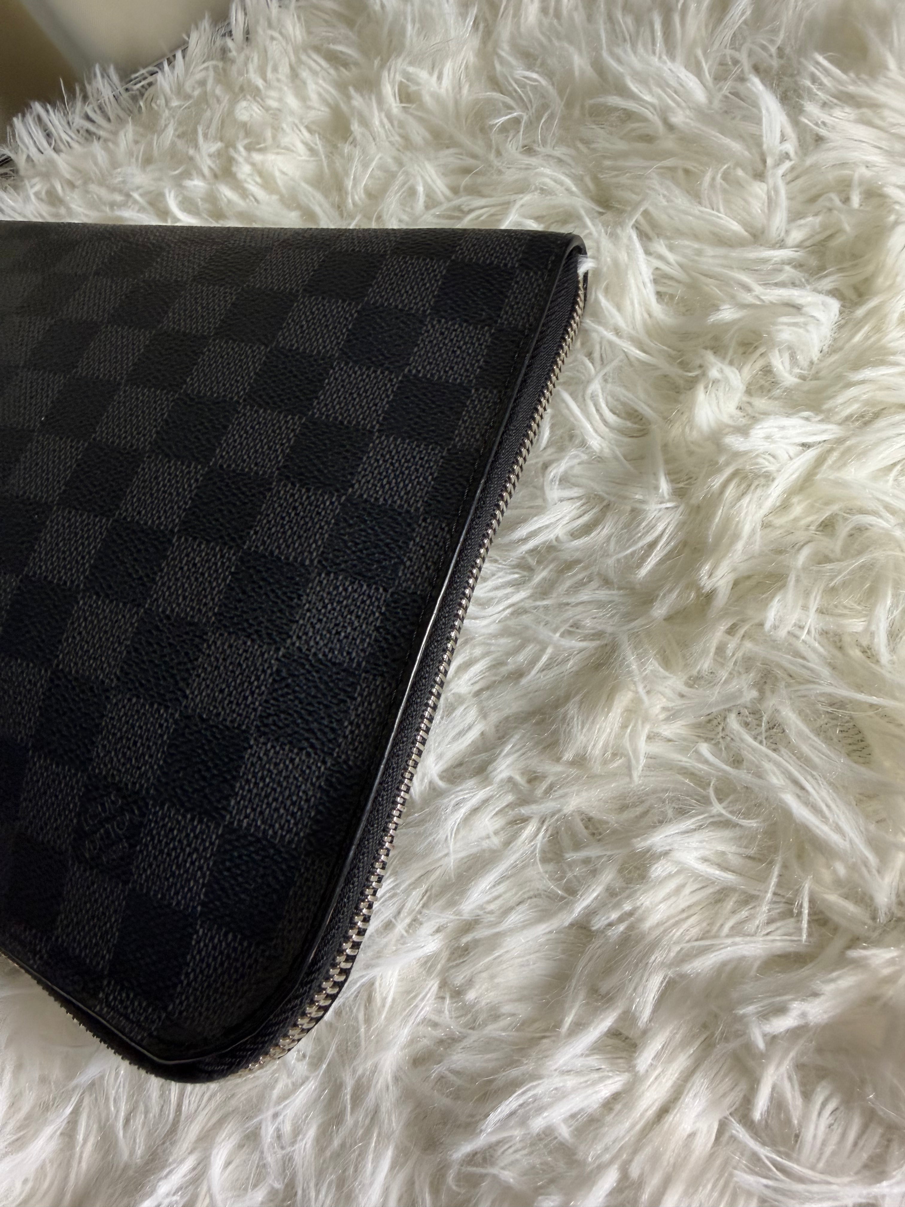 Pochette Louis Vuitton in Tela Damier Graphite