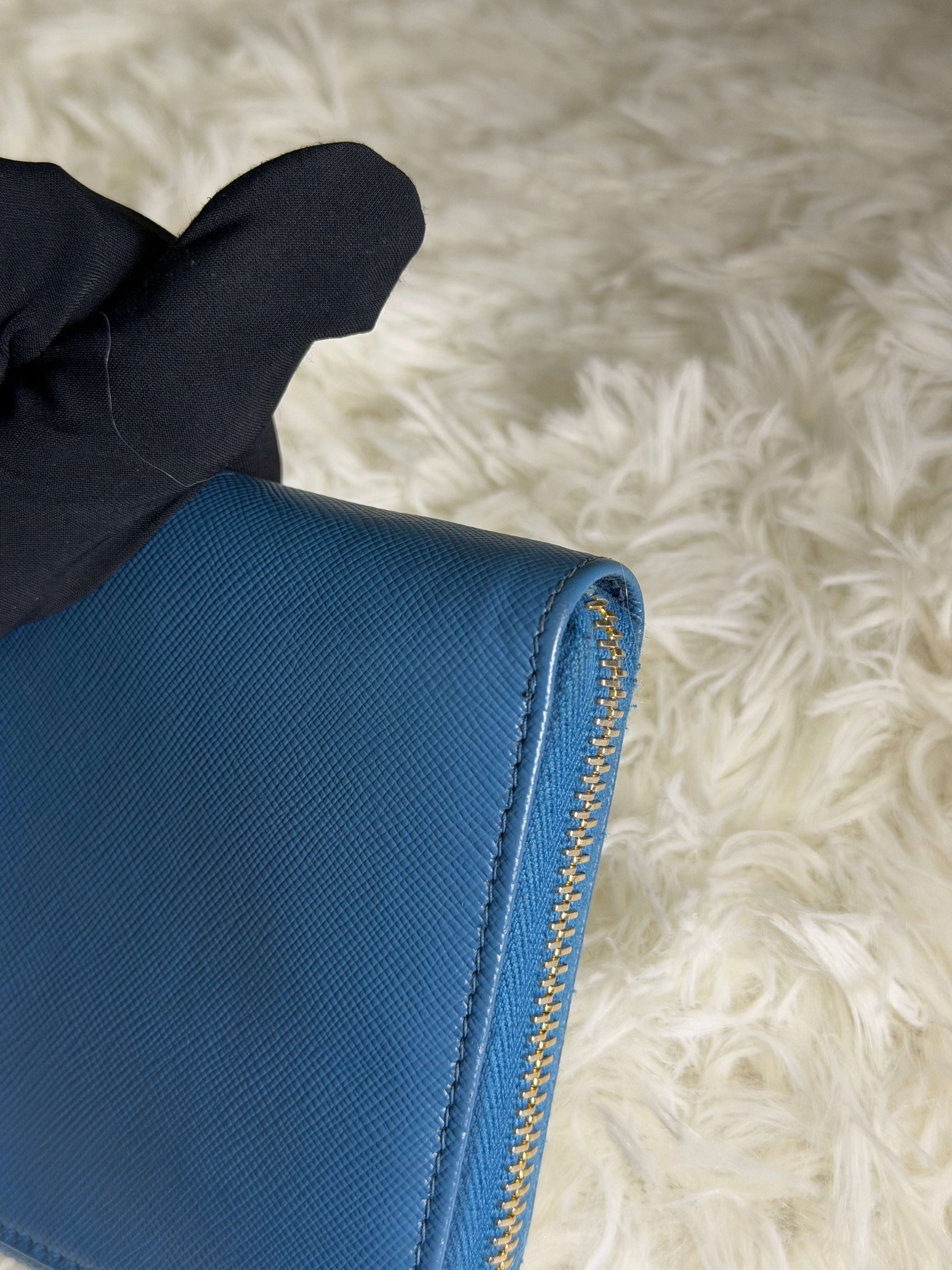 Portafoglio con Zip Prada in Pelle Saffiano