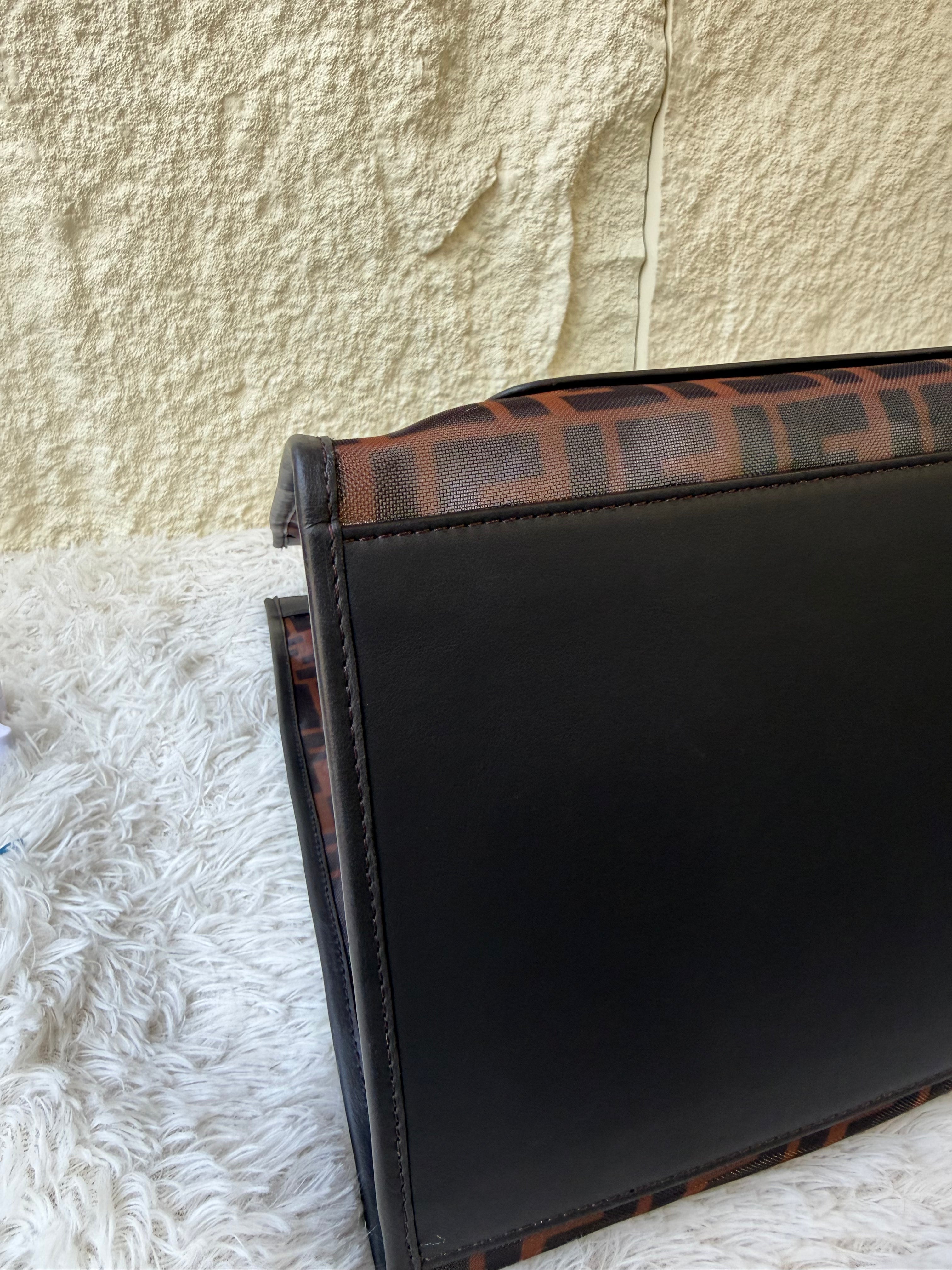 Borsa Fendi Runaway Shopping Tote