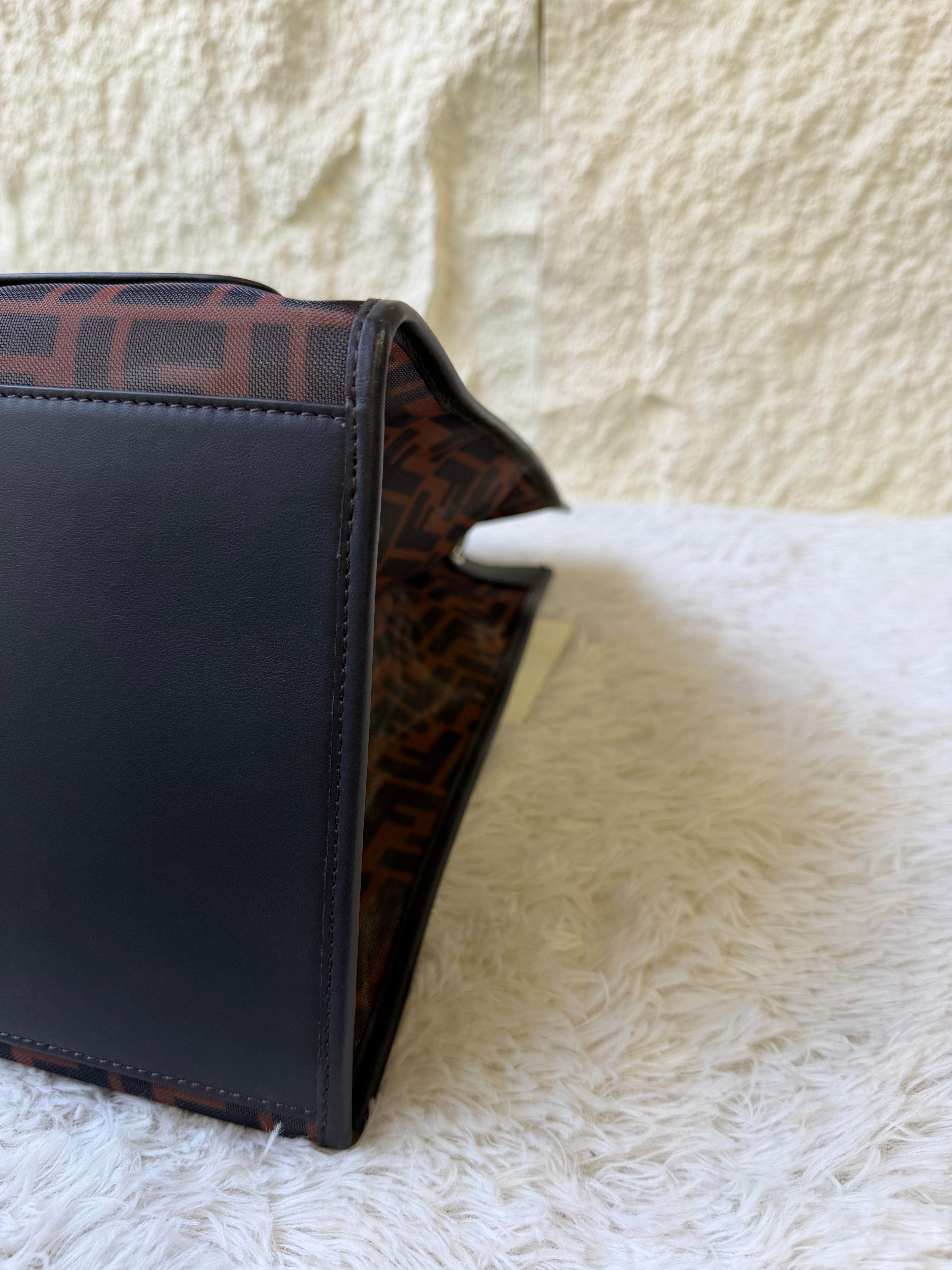 Borsa Fendi Runaway Shopping Tote